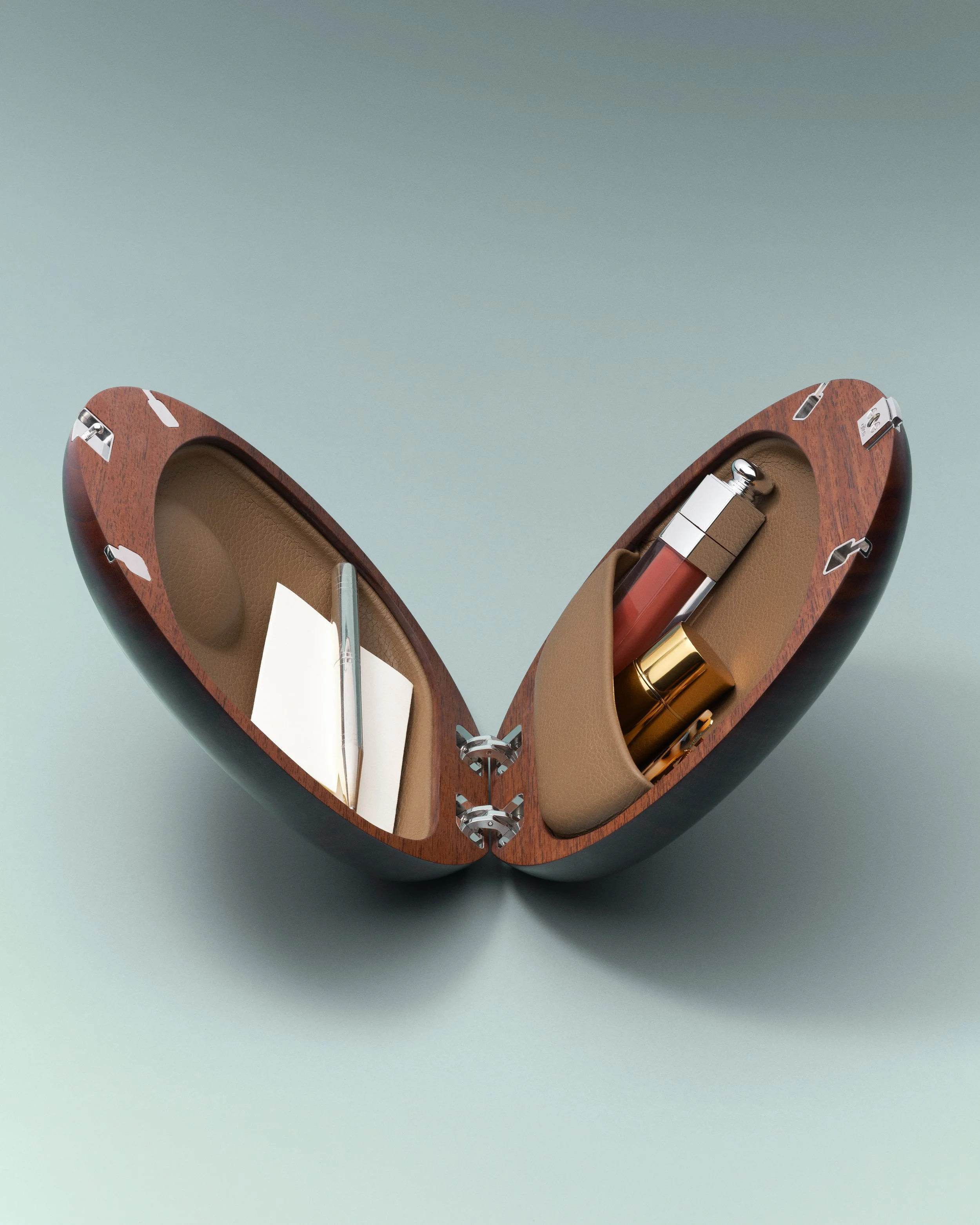 Eittem_Woodgrain Moon_With Props_514.jpg