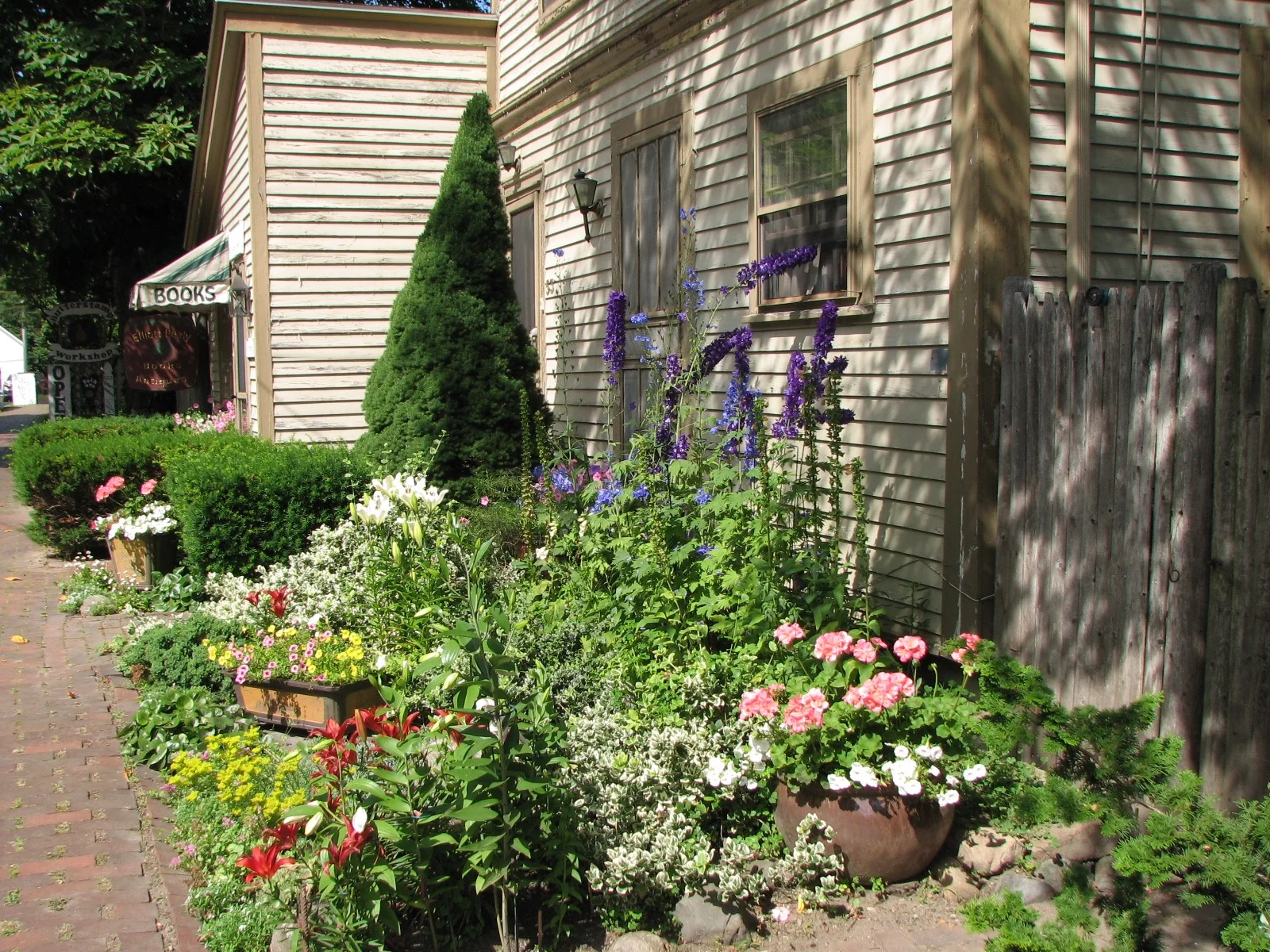 Elliott Healey Books and Antiques, 53 Middle St., Wiscasset