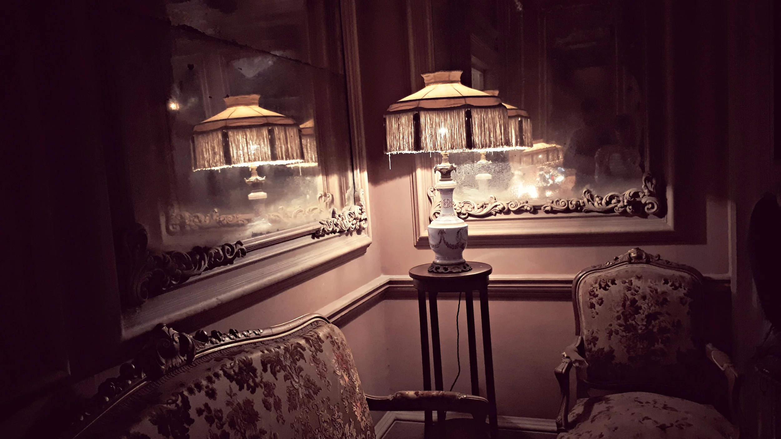 The Little Stranger, dir. Lenny Abrahamson (set decorator credit)
