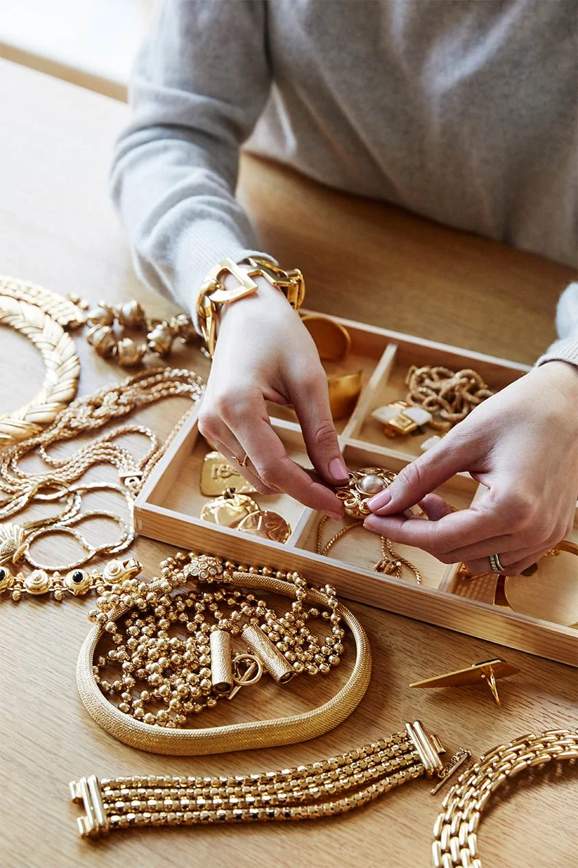 Jewelry: vintage curated by @cocobouche Photography: @nicole_franzen