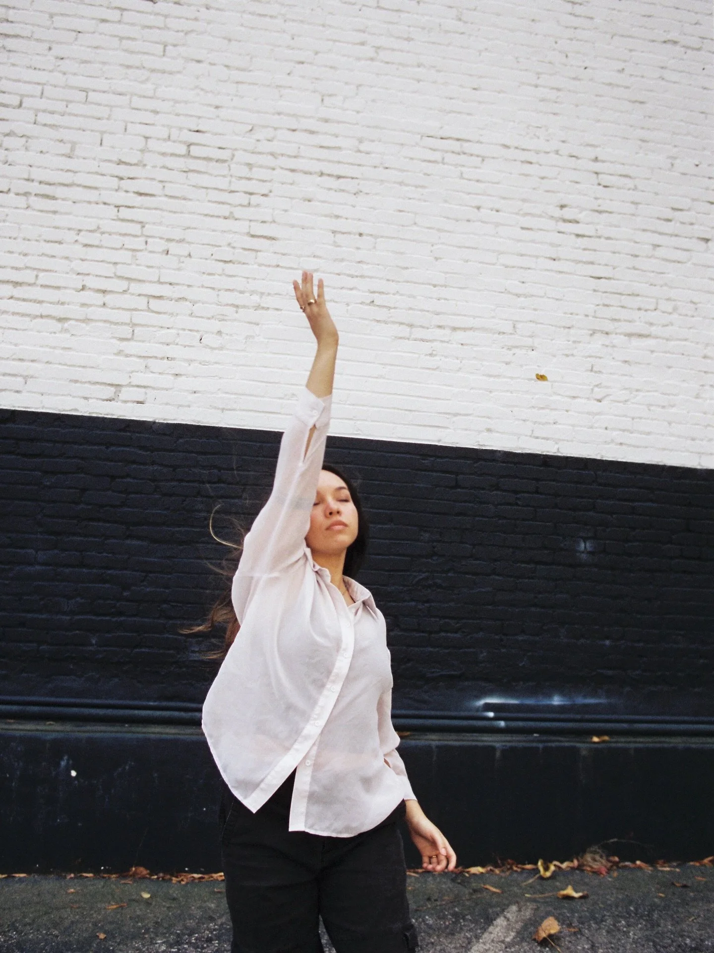 how do we begin to soften the hard lines? 

&mdash;film friday&mdash;
📸 Canon AE1 Program
🎞️ @cinestillfilm 400D
🧑&zwj;🔬 @fotoshoppencc 

#grainisgood #shootitwithfilm #filmisnotdead #analoglife #afilmcosmos