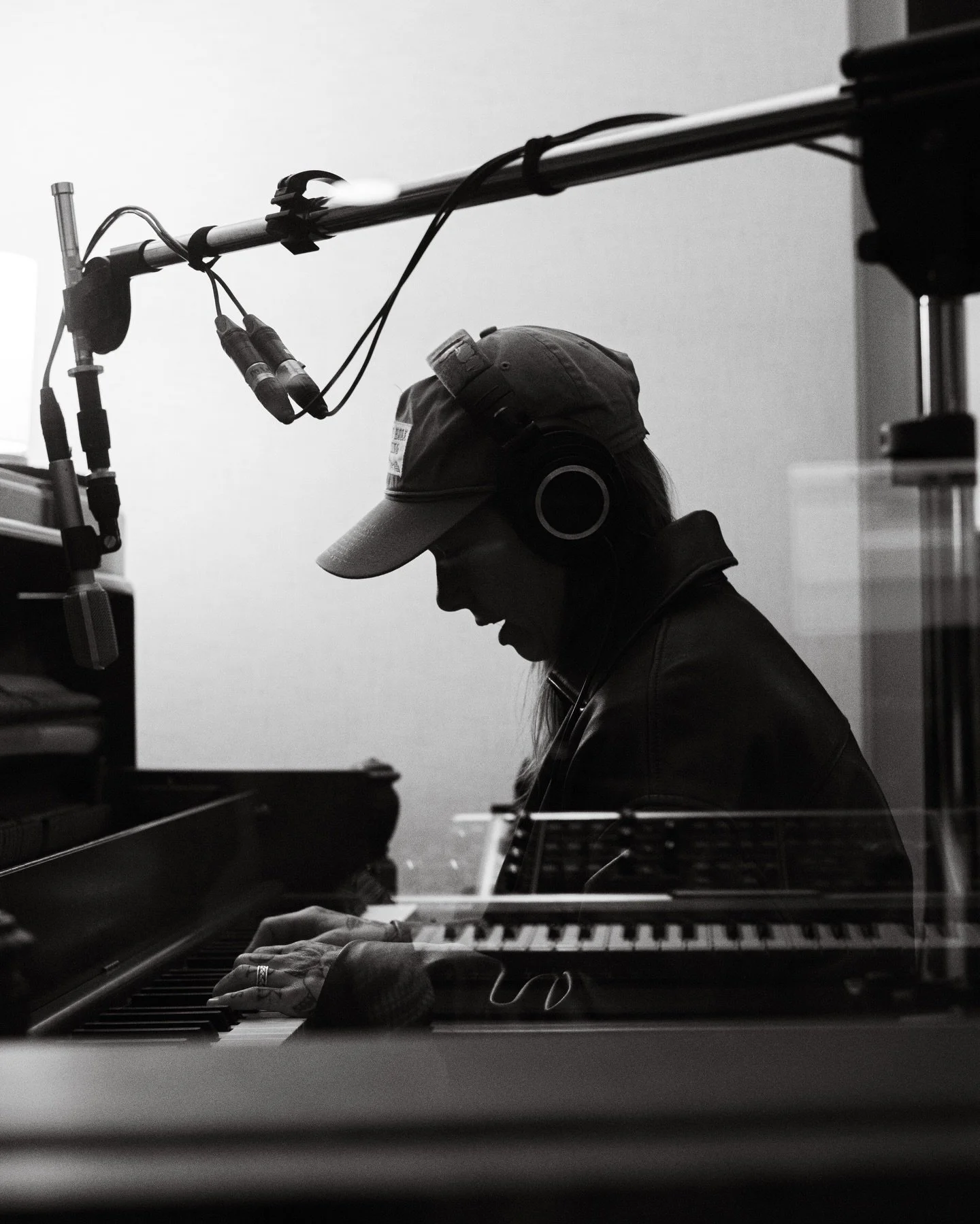 i will say it again: i absolutely love it when people use my photos as their profile pic 😎 

&mdash;

NC photographer &bull; creative portraits &bull; artists &bull; music &bull; process &bull; candid moment &bull; behind the scenes