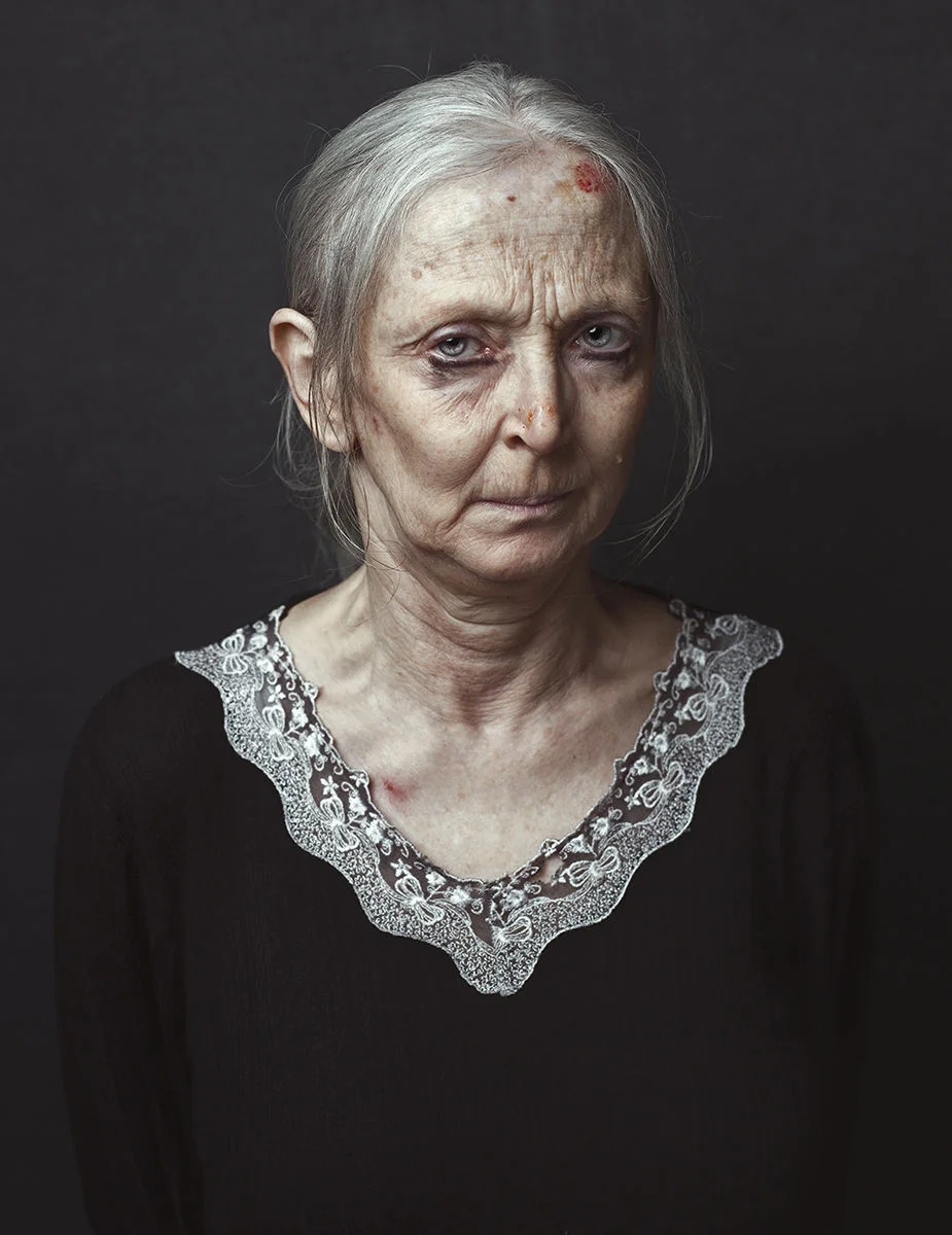 Niko_Giovanni_Coniglio_Daniela_Portrait_of_my_mother_0001.jpg