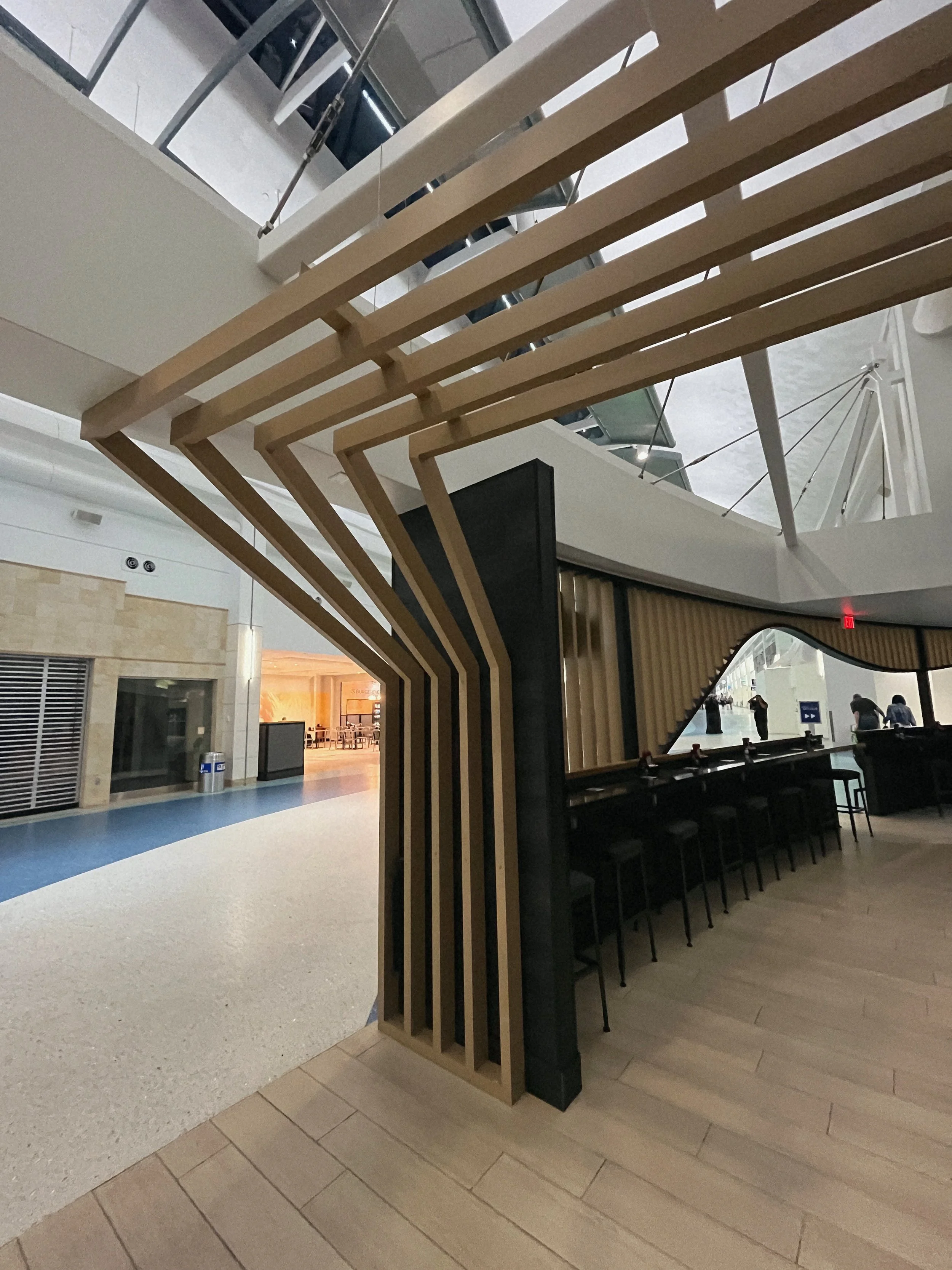 chilis-jaxairport-aluminum.JPG