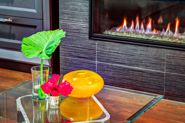 These elements don’t always need to be extravagant. This is a leaf I picked from my backyard that brings a pop to this living room.