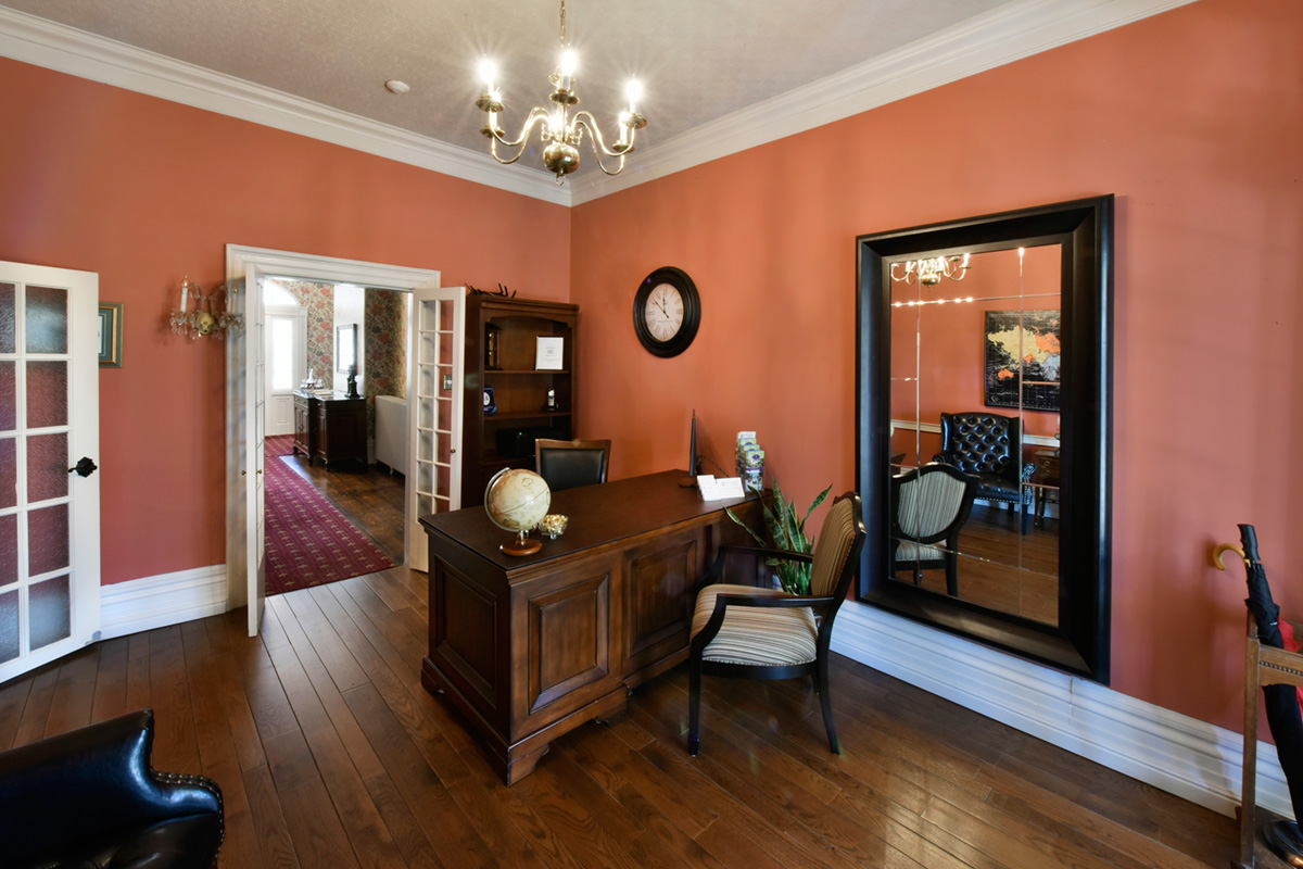 lobby-gallery-1.jpg
