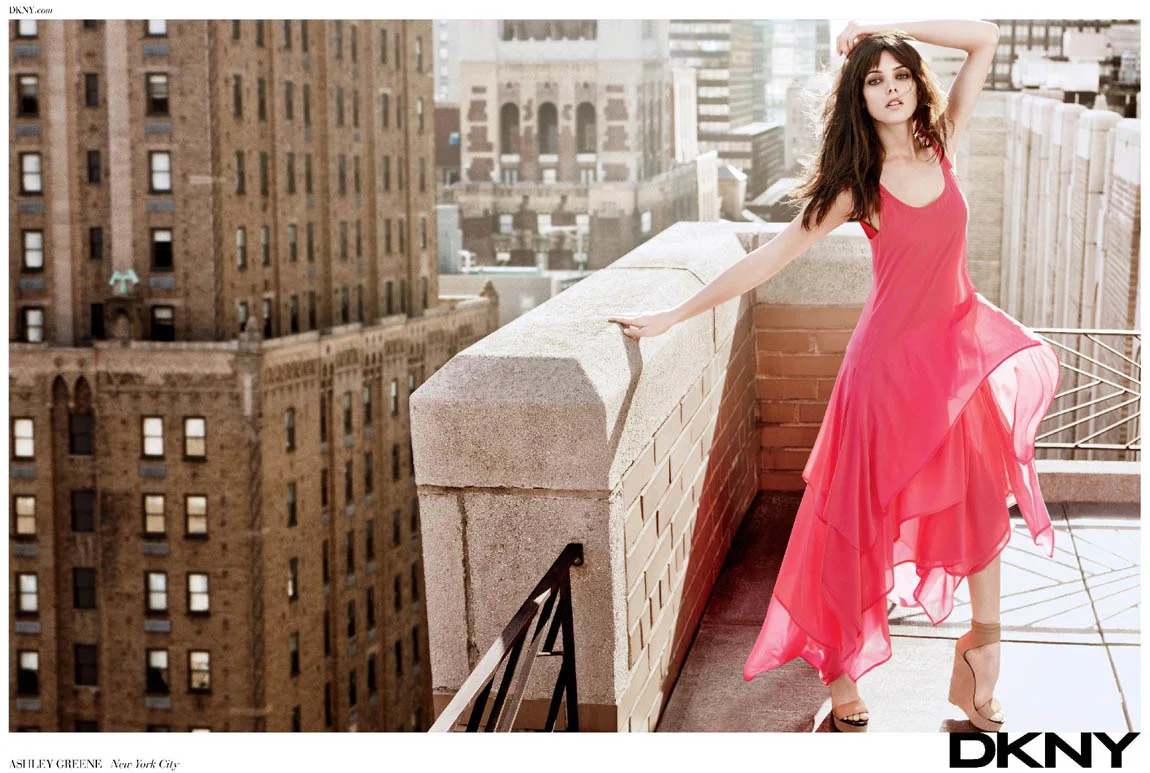 Ashley-Greene-DKNY-New-York-rooftop-ad-campaign.jpg