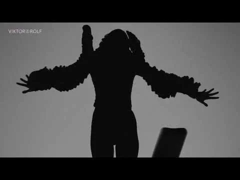 Viktor & Rolf Flowerbomb Midnight 20s