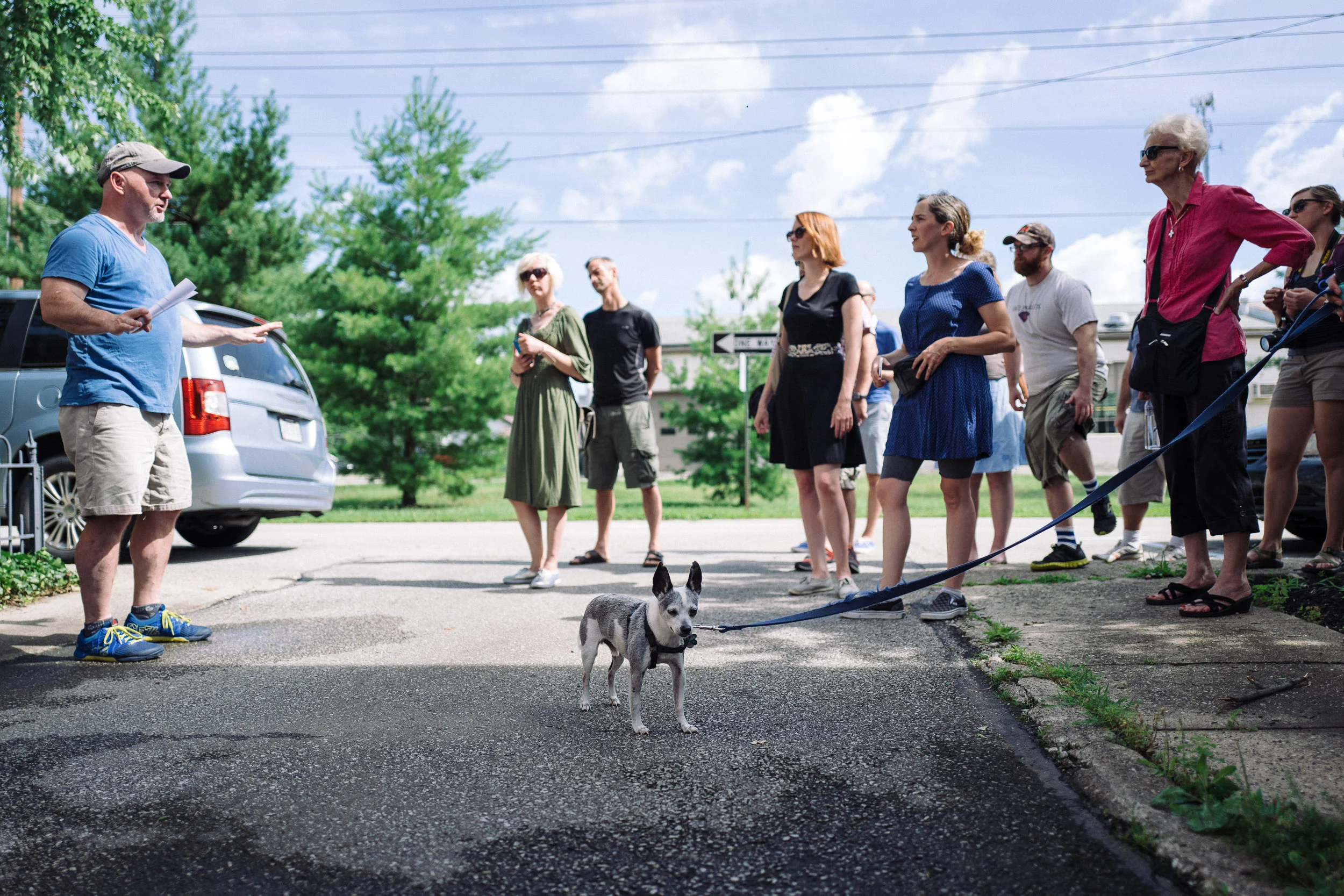 Daniel Becker leads a Photowalk in Mariemont for PhotoCorps Photo by Chris Glass