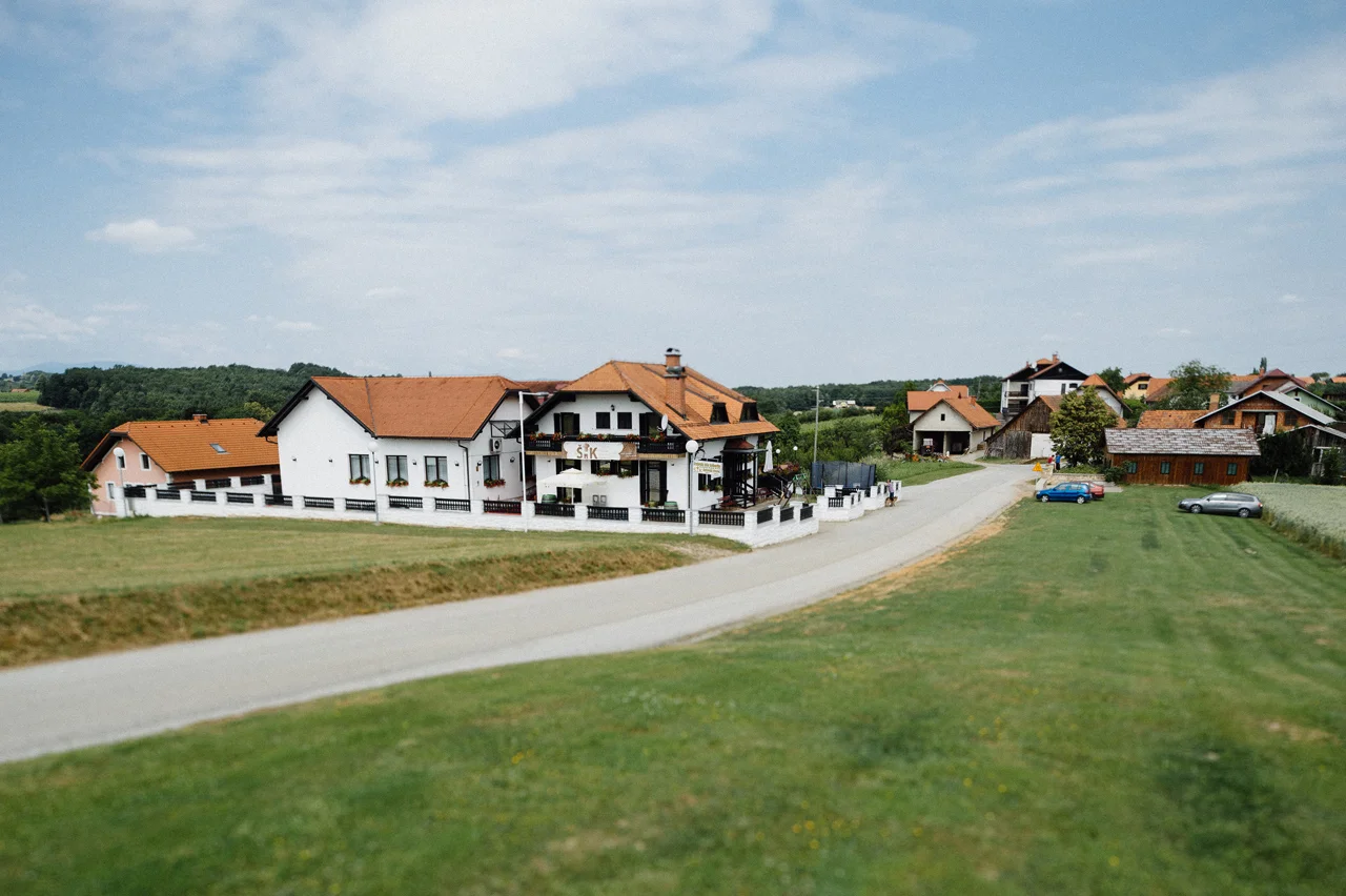 Mojca+Dejan - 1280px - 0140.jpg