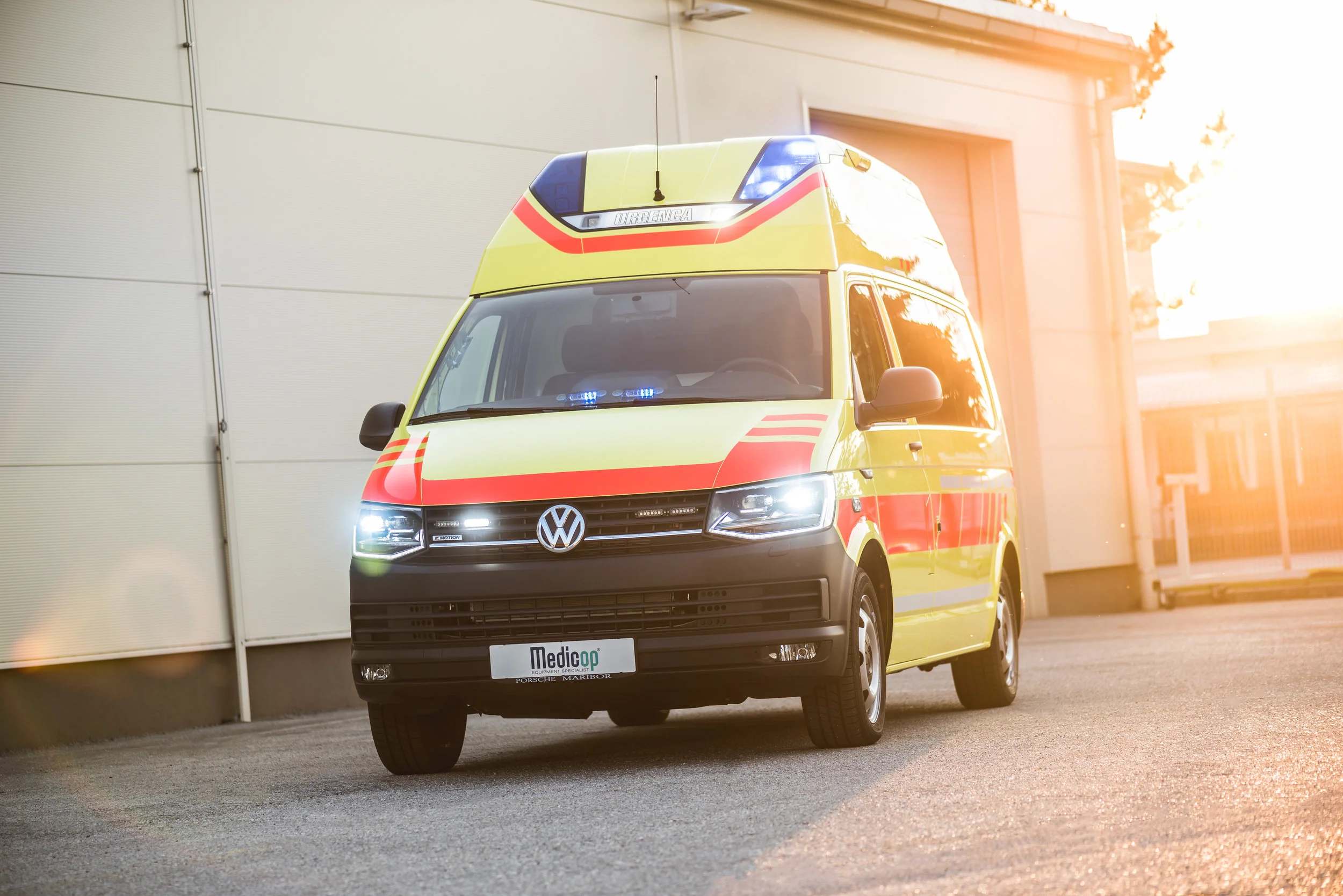 Medicop - LifeSaver - VW Transporter 2017 - 0001.JPG