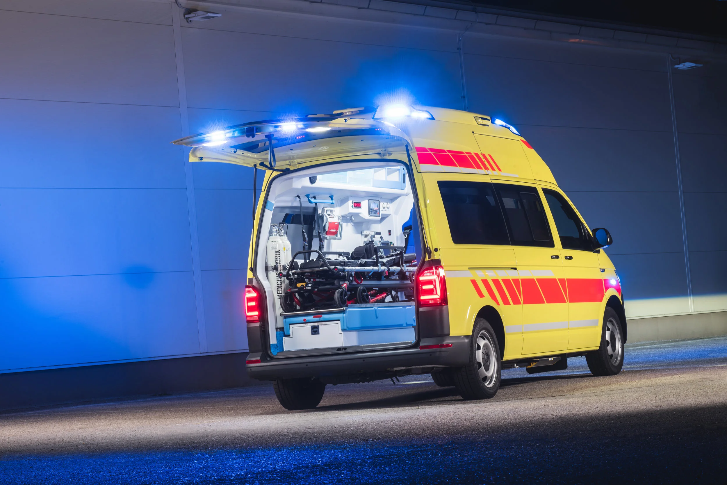 Medicop - LifeSaver - VW Transporter 2017 - 0006.JPG