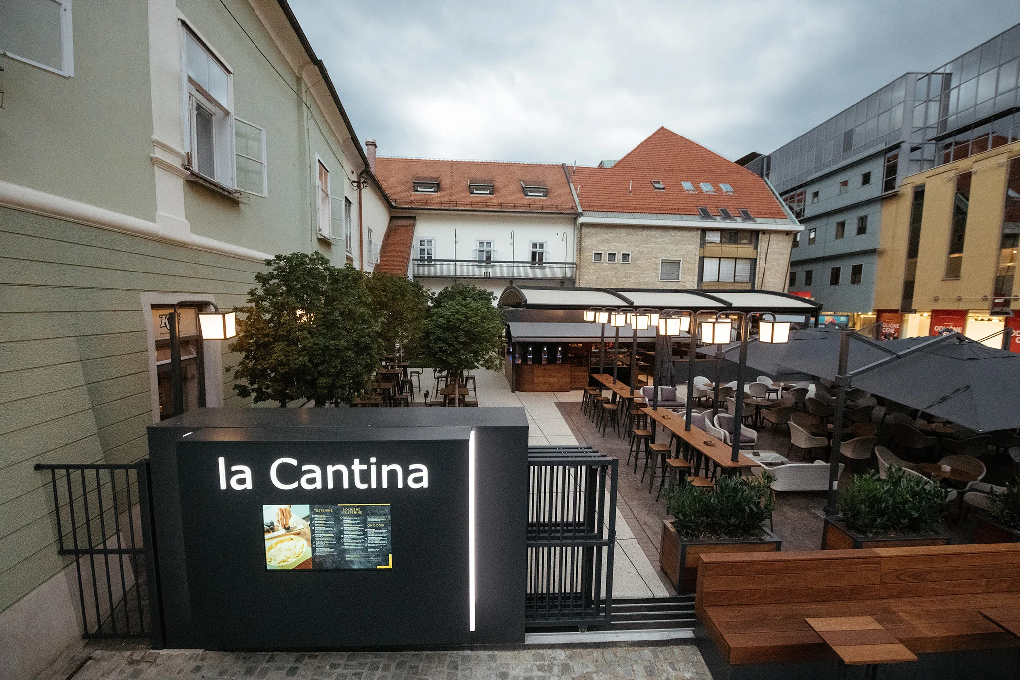 DSC_3585 - 2048px.JPG