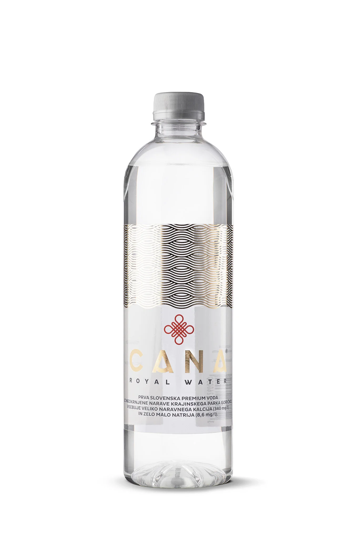 Cana Royal Water - PET - Still - 2048px.jpg