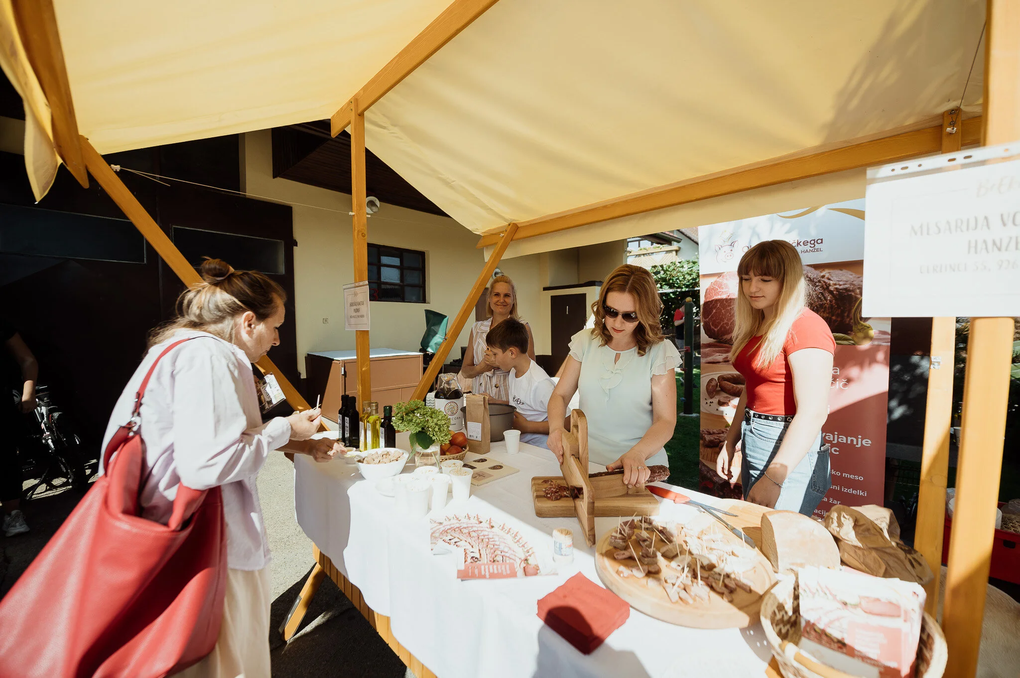 DSC_9041 - 2048px.JPG