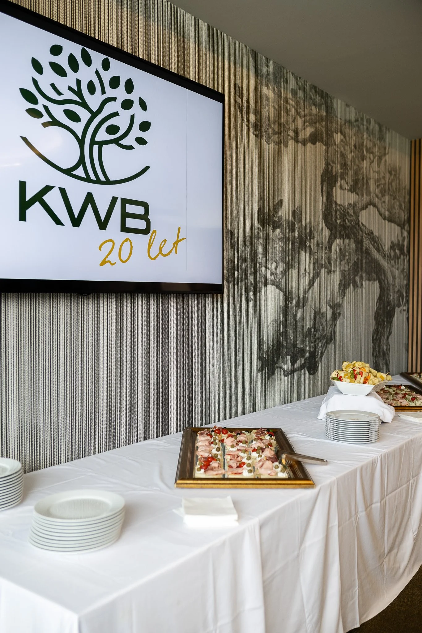 REF_4117 - 2048px.JPG