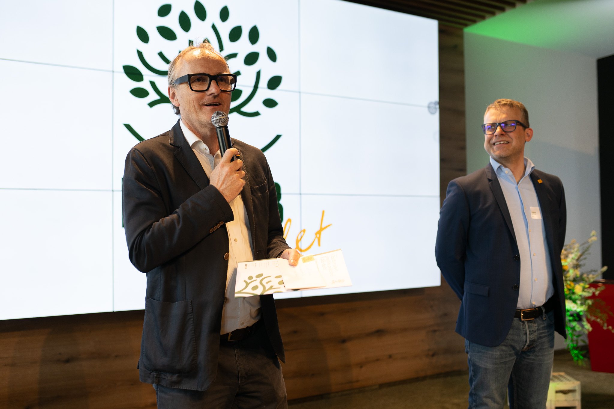 REF_5038 - 2048px.JPG