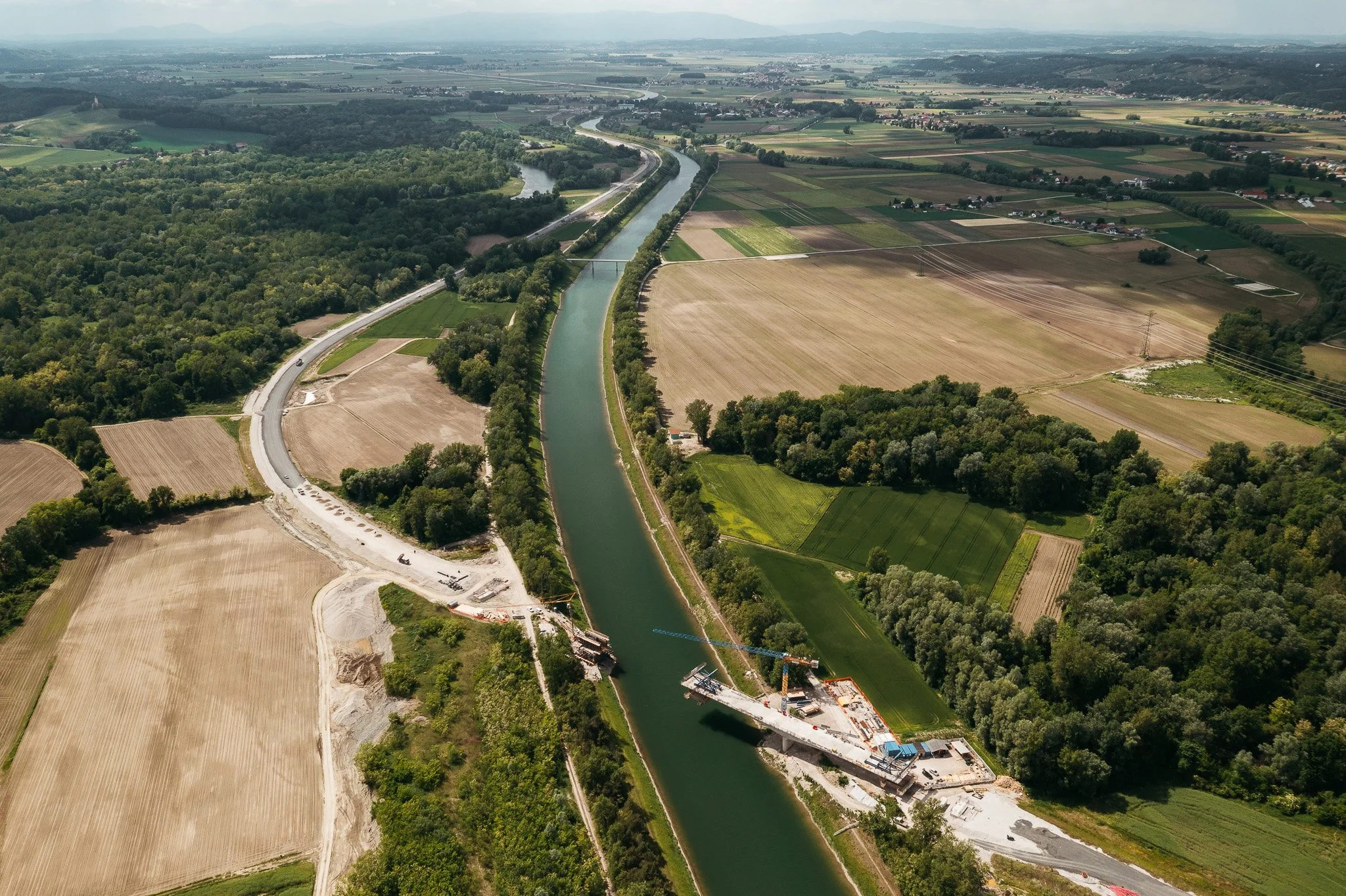 DJI_0142 - 2048px.JPG