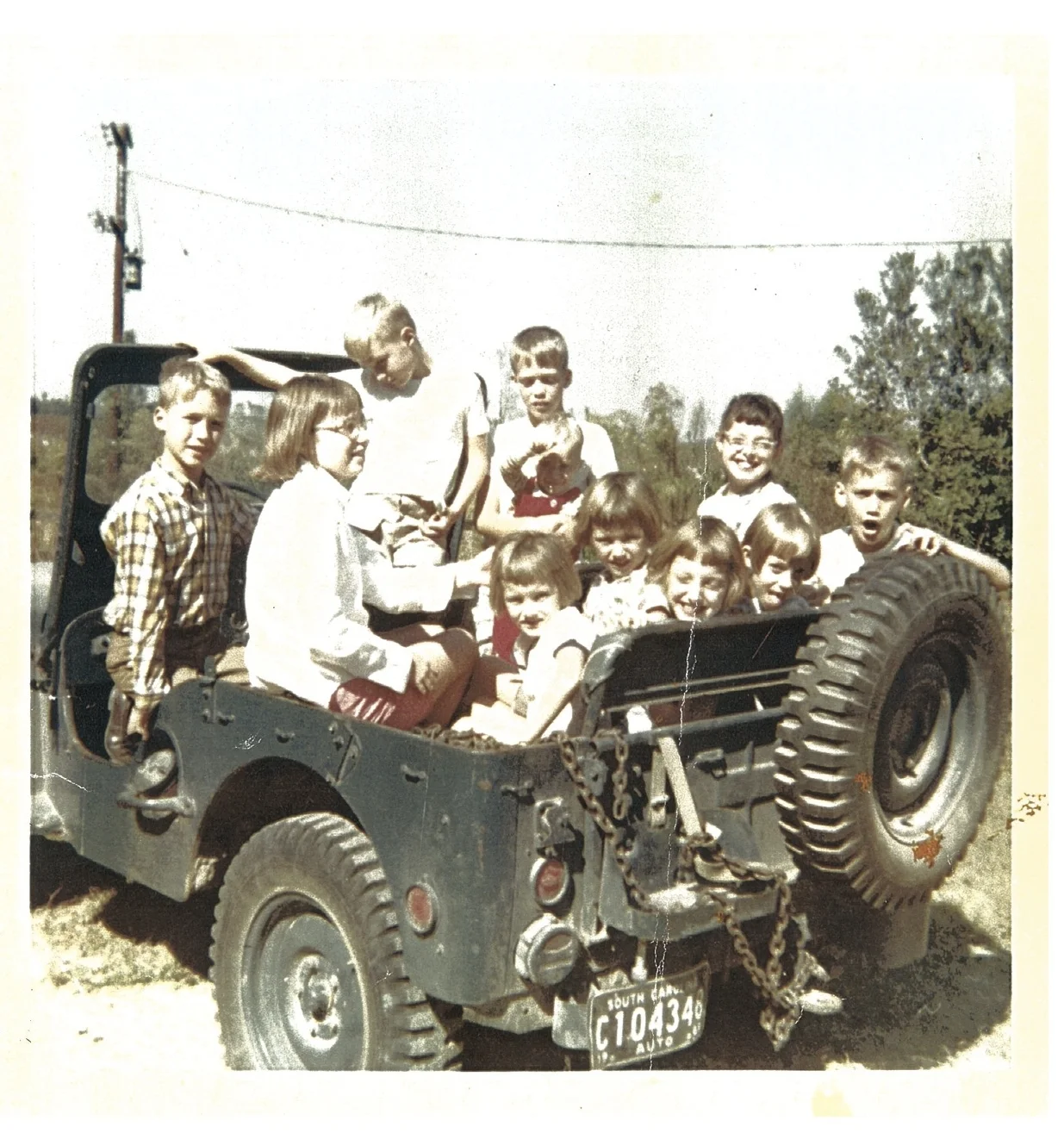 And here we are, all packed in for another farm adventure! Circa 1968 --just a guess.