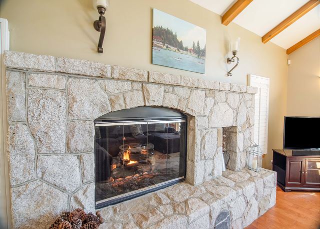 Arrowhead_Fireplace.jpg