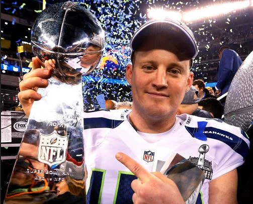 S2 E6: Clint Gresham: The Making of a Champion in and Beyond the NFL