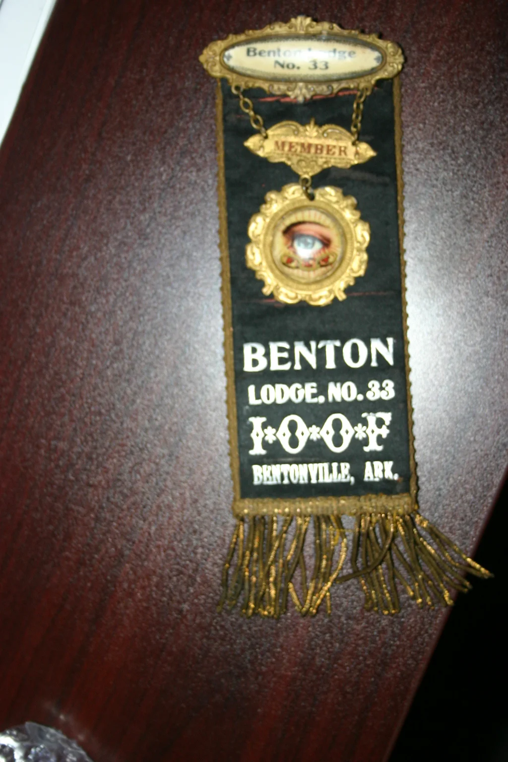 Lodge pin