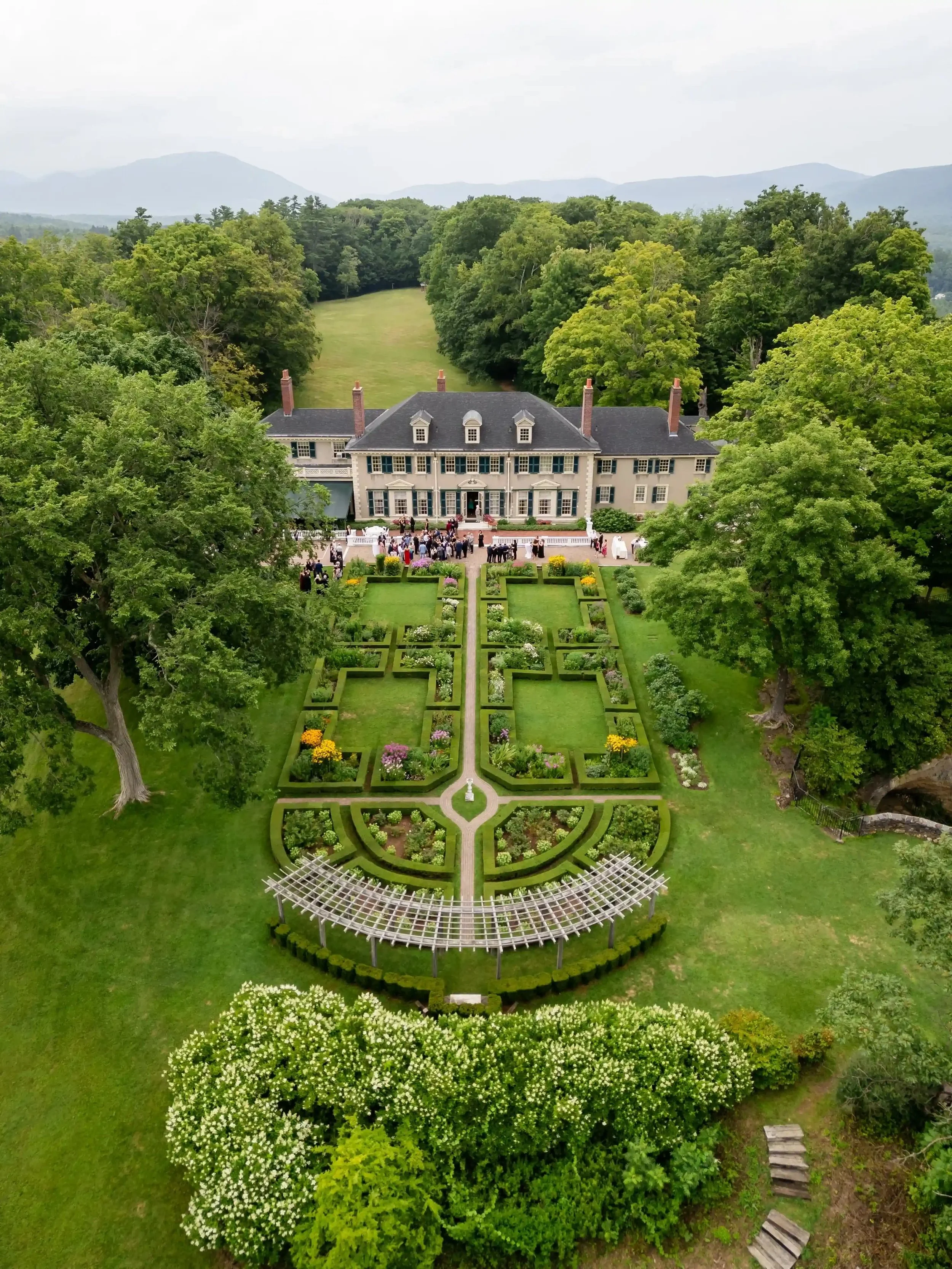 Volunteer Trip to Hildene&nbsp;