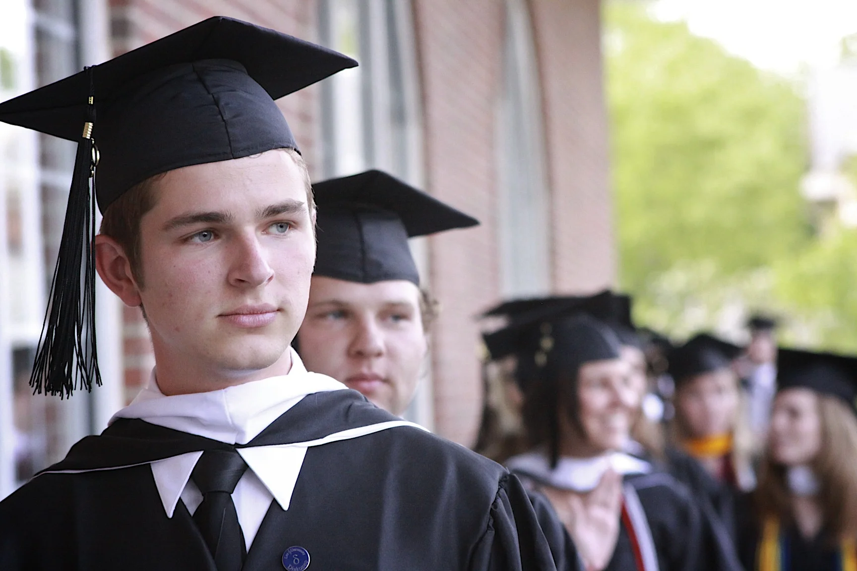 Graduating Senior Really Hoping University Will Just Forget About His $40,000 Loan Debt