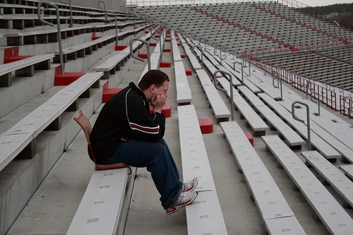 Confused Freshman Superfan Upset He Has No Spear-it Rewards Points
