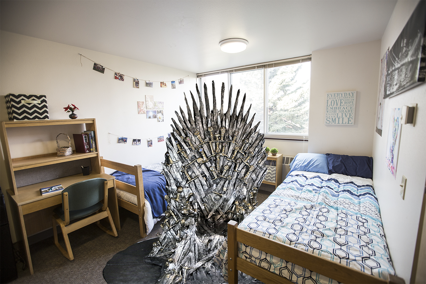 Nephew Calls Aunt For First Time In Years To Get HBO Password For Game Of Thrones Watch Party
