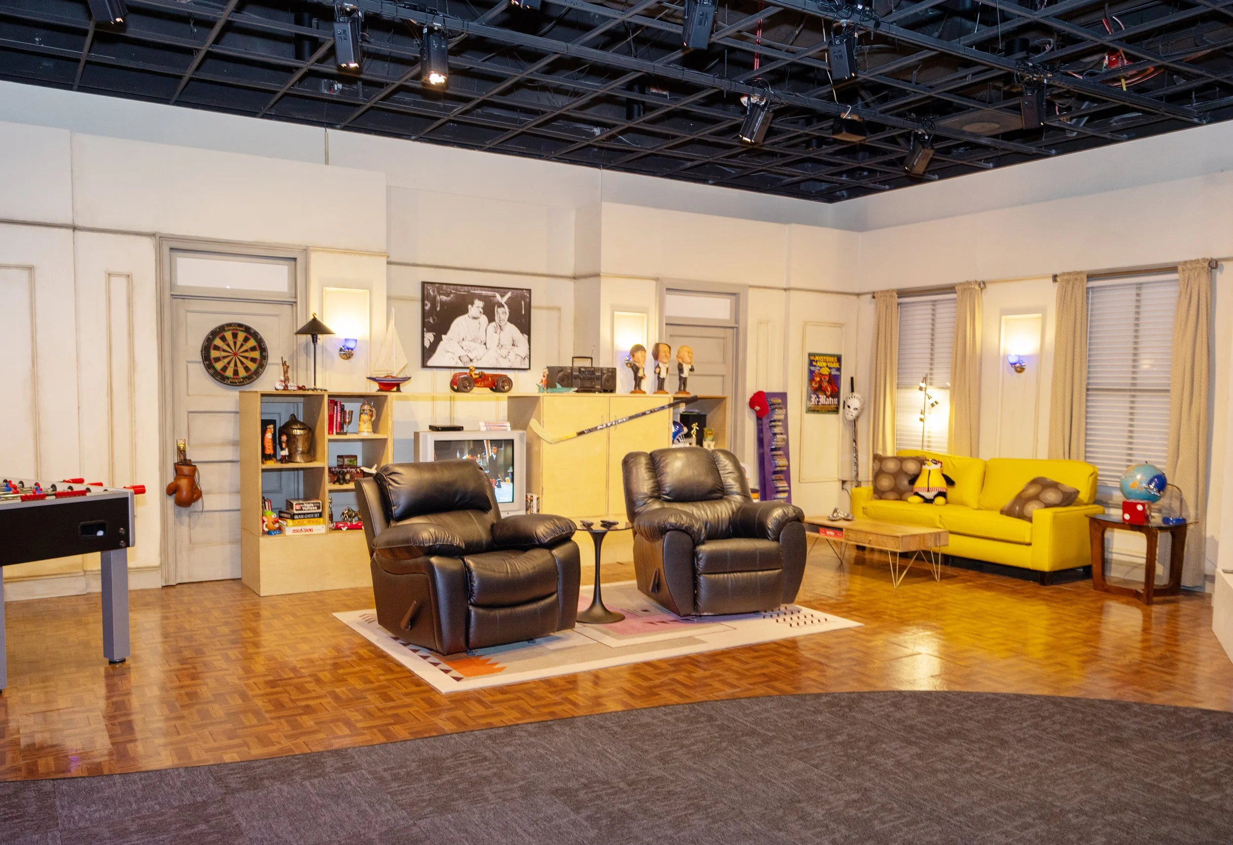 Joey and Chandler_s Apartment (1).jpg