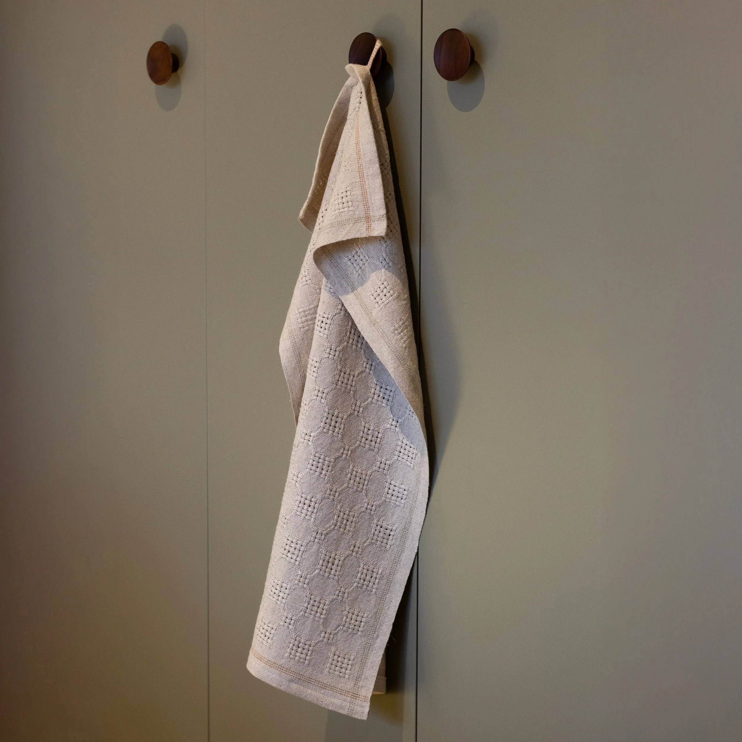 towel extended.jpg