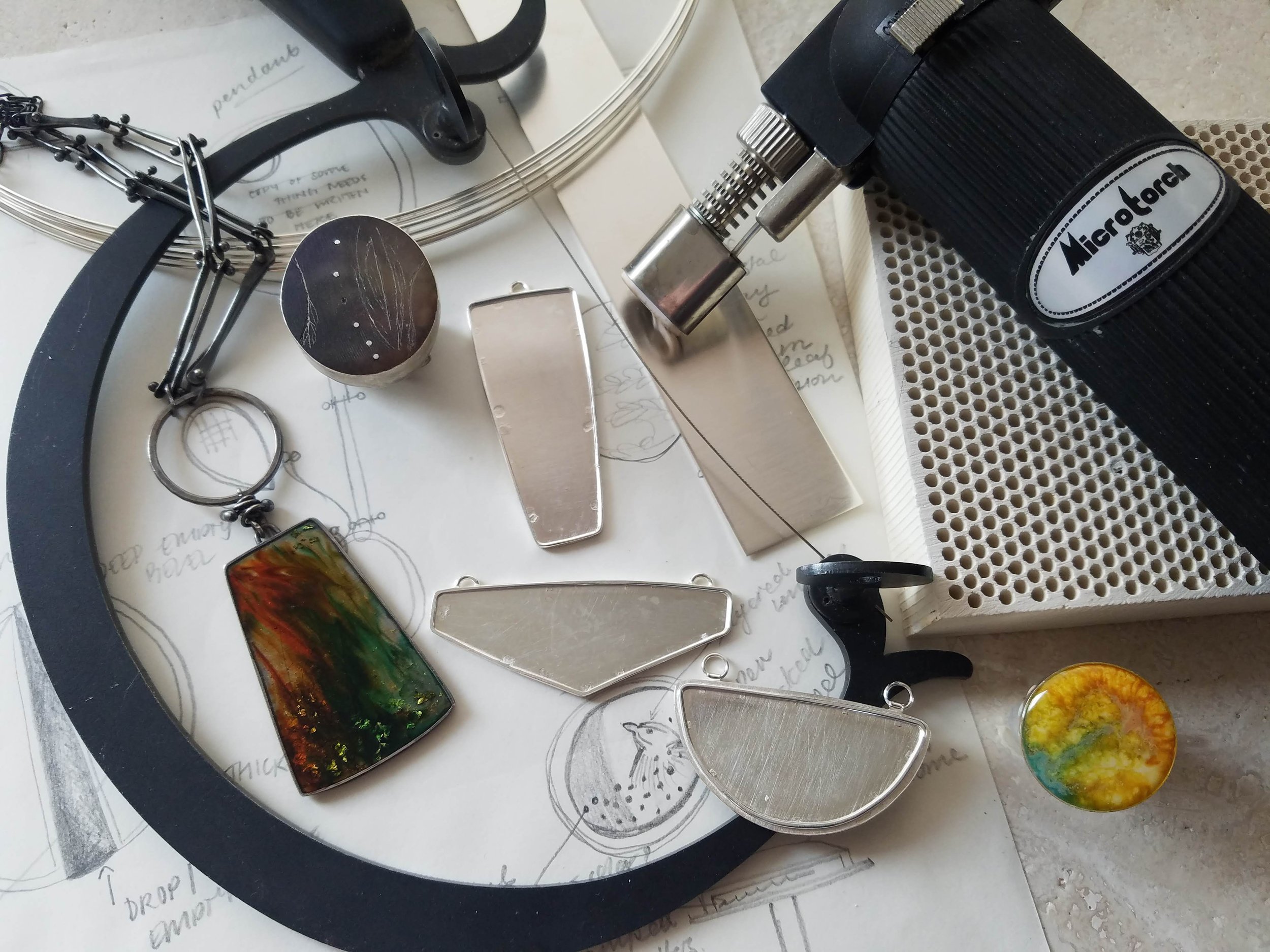Metal Bezel Jewelry Kit - Resin Studio