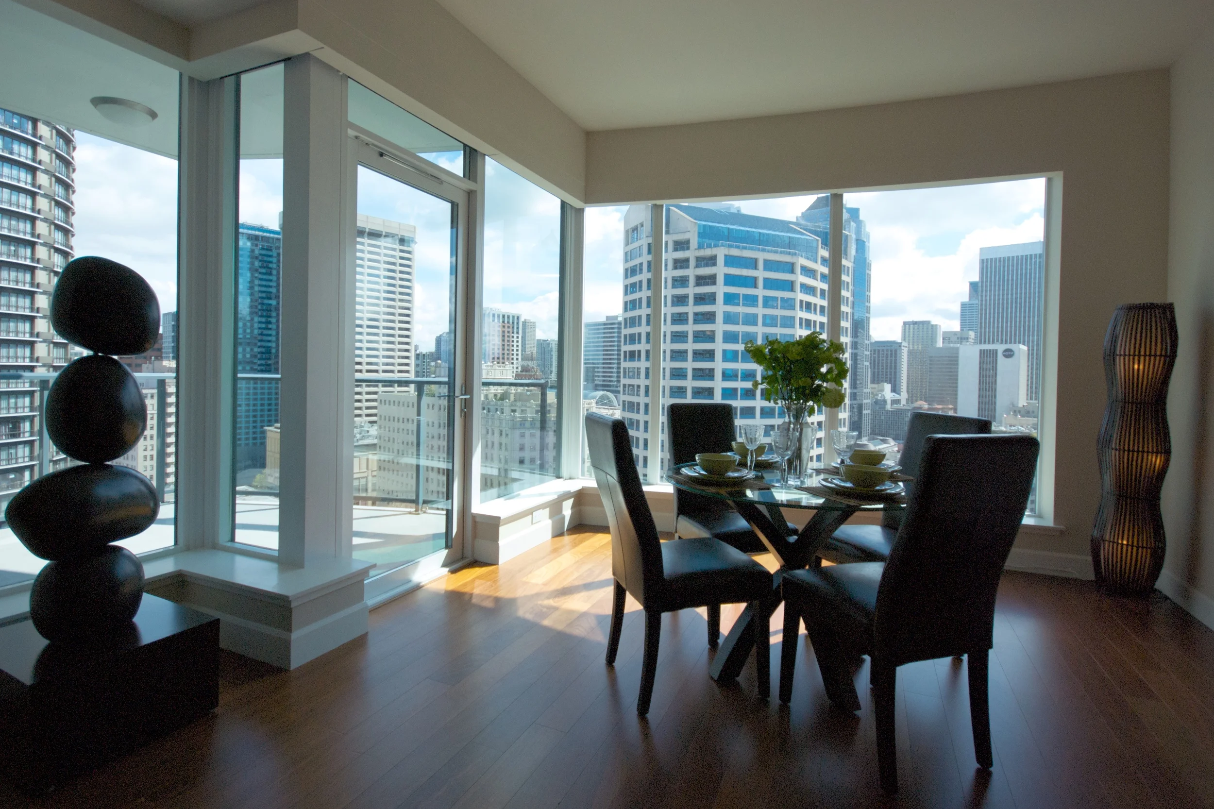 Dining to view wide.jpg