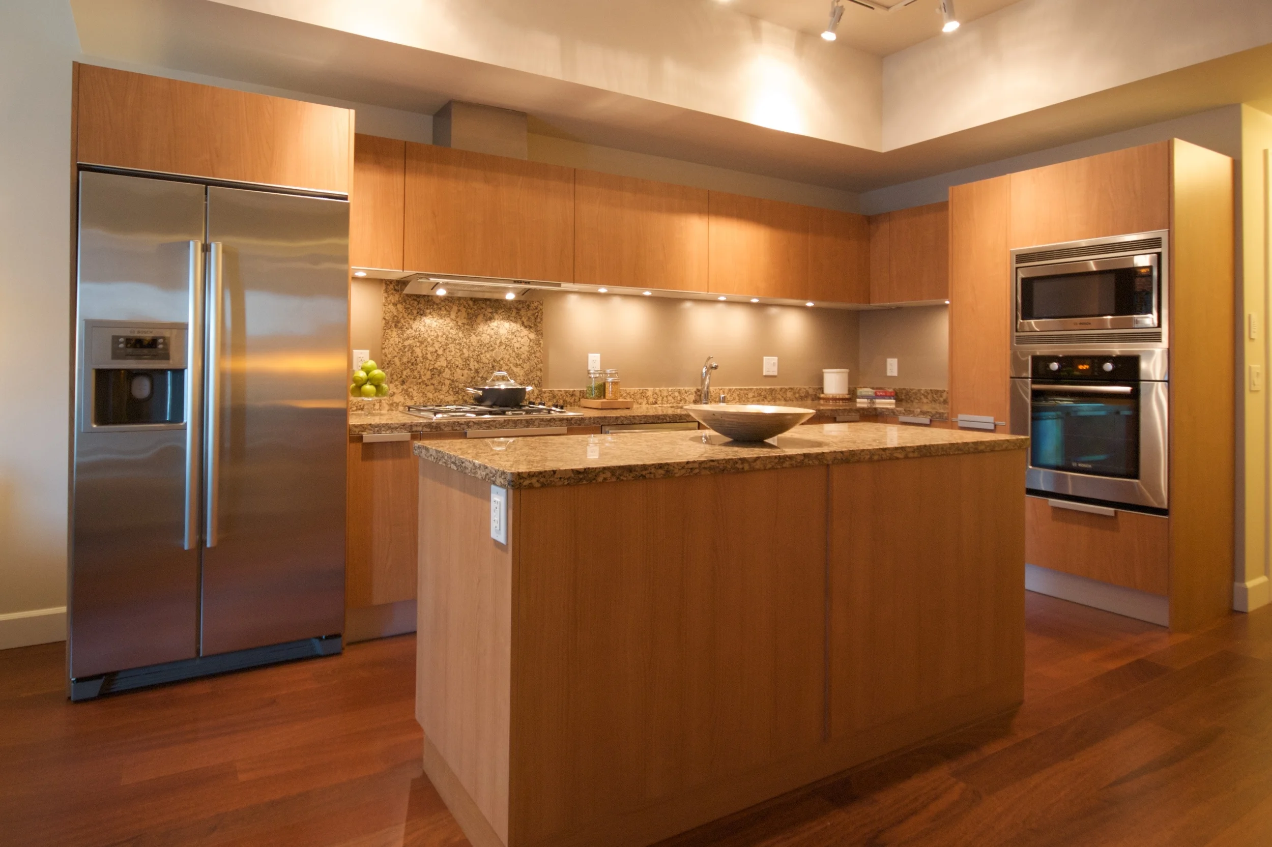 Kitchen wide.jpg