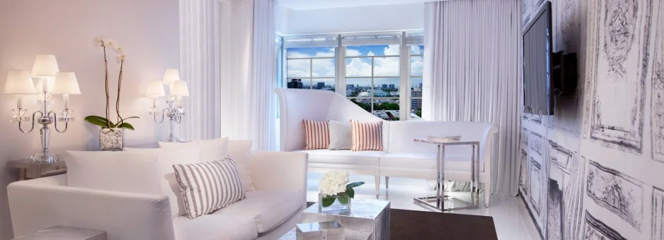 Signature-Suite-Living-Room-for-Gallery_940x340.jpg