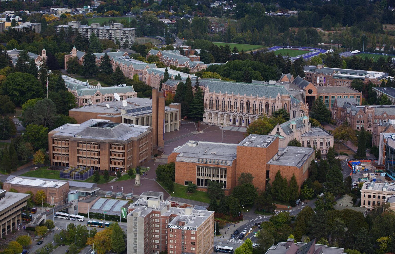 UW fraternities adopts early ban on hard alcohol