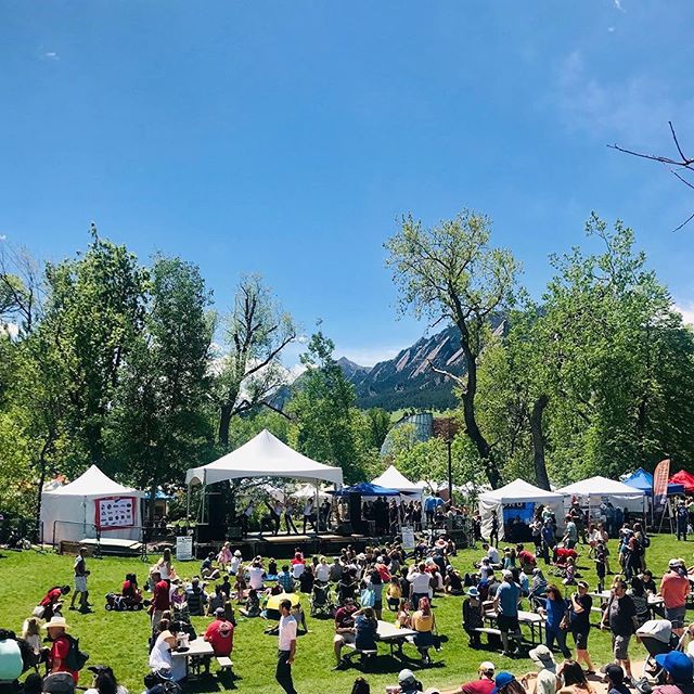 One more day left to enjoy @bouldercreekfest! It’s been an amazing weekend of beautiful weather and fantastic community. Can’t wait to soak up more of it tomorrow. 📸: @loriaa4 #PLAYboulder #bouldercreekfestival