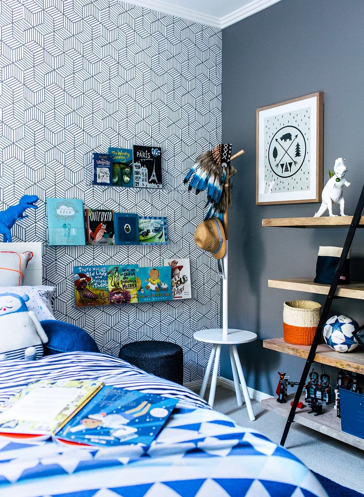 kinderkamer met flamingo behang