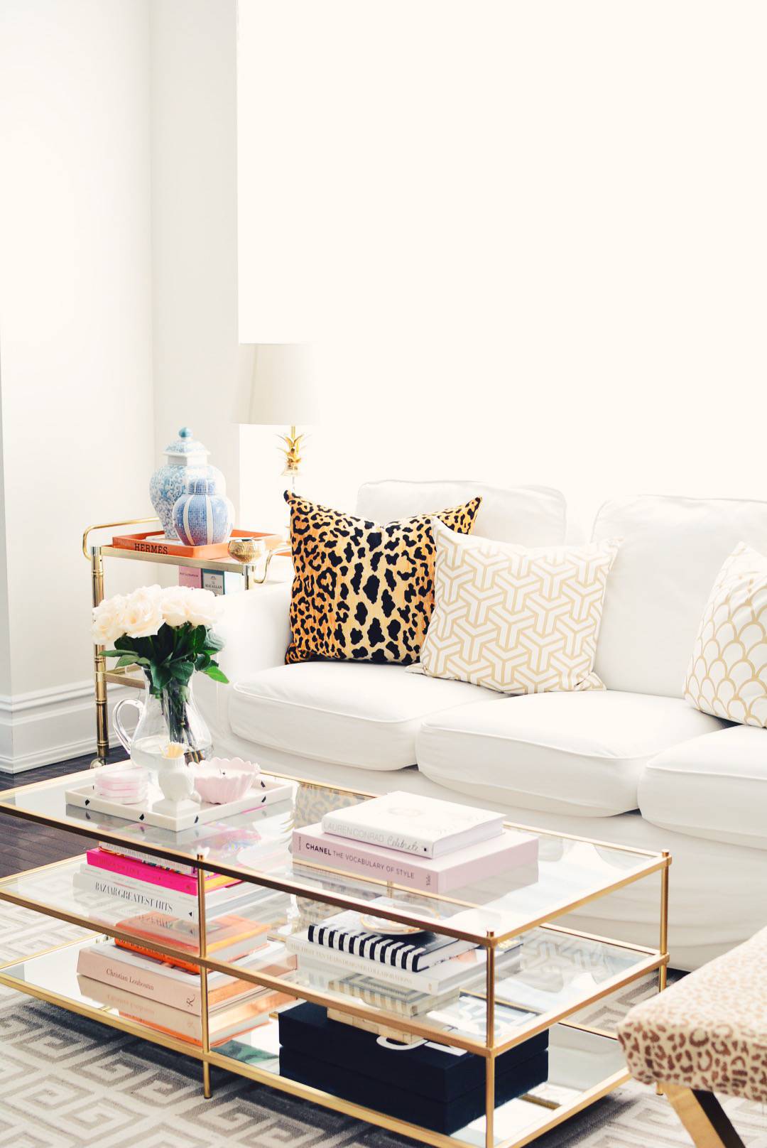 Photography + interior Ceres Ribeiro, The Pink Dream blog / Terrace coffee table from West Elm