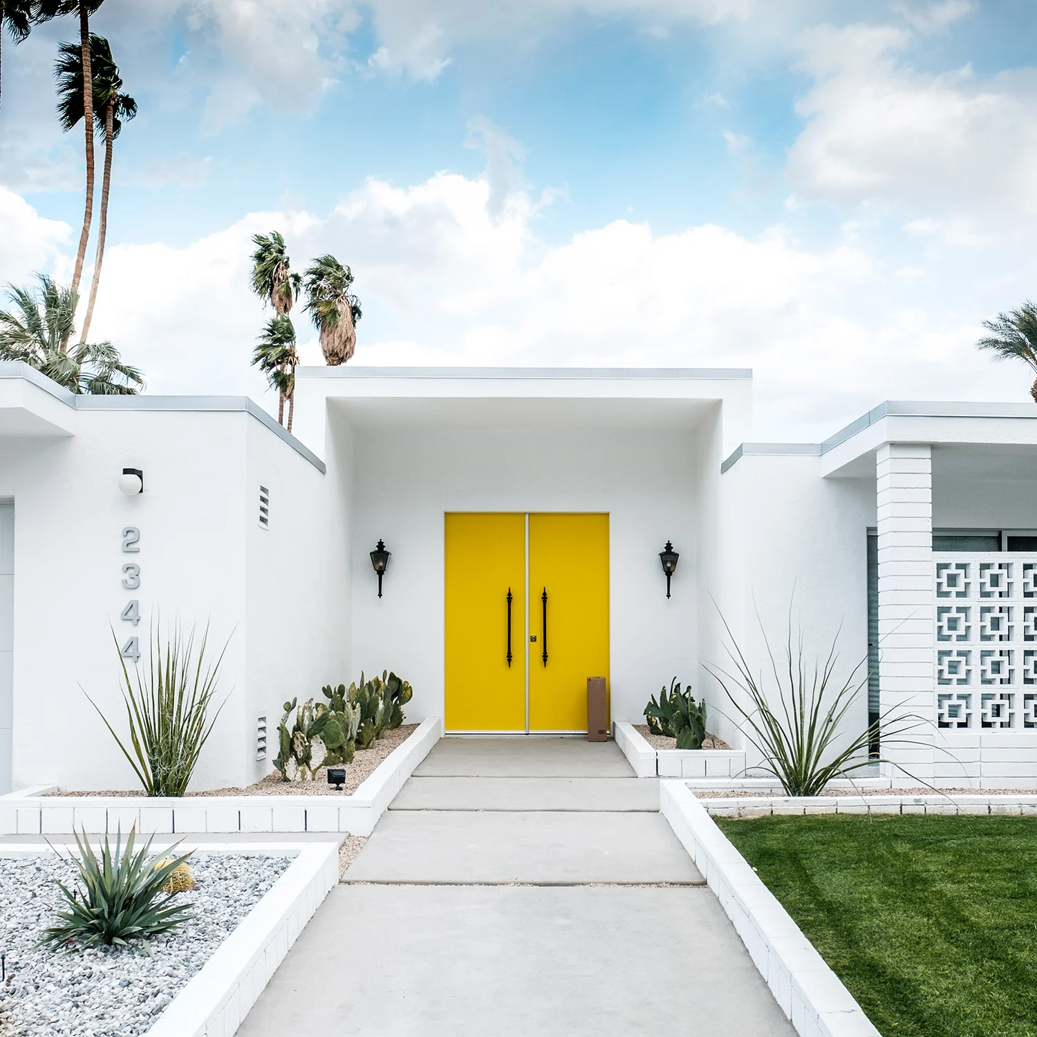 adore_blog_palm_springs_door_tour_yellow.jpg