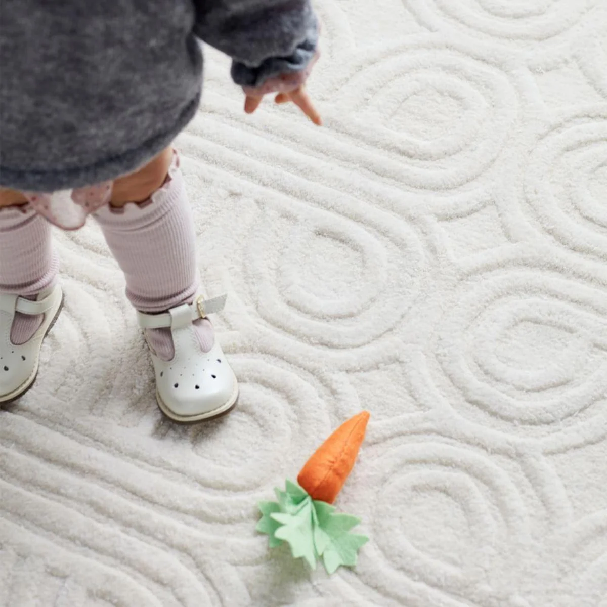 loop-nursery-rug-t4518-alt5_imgz.jpg