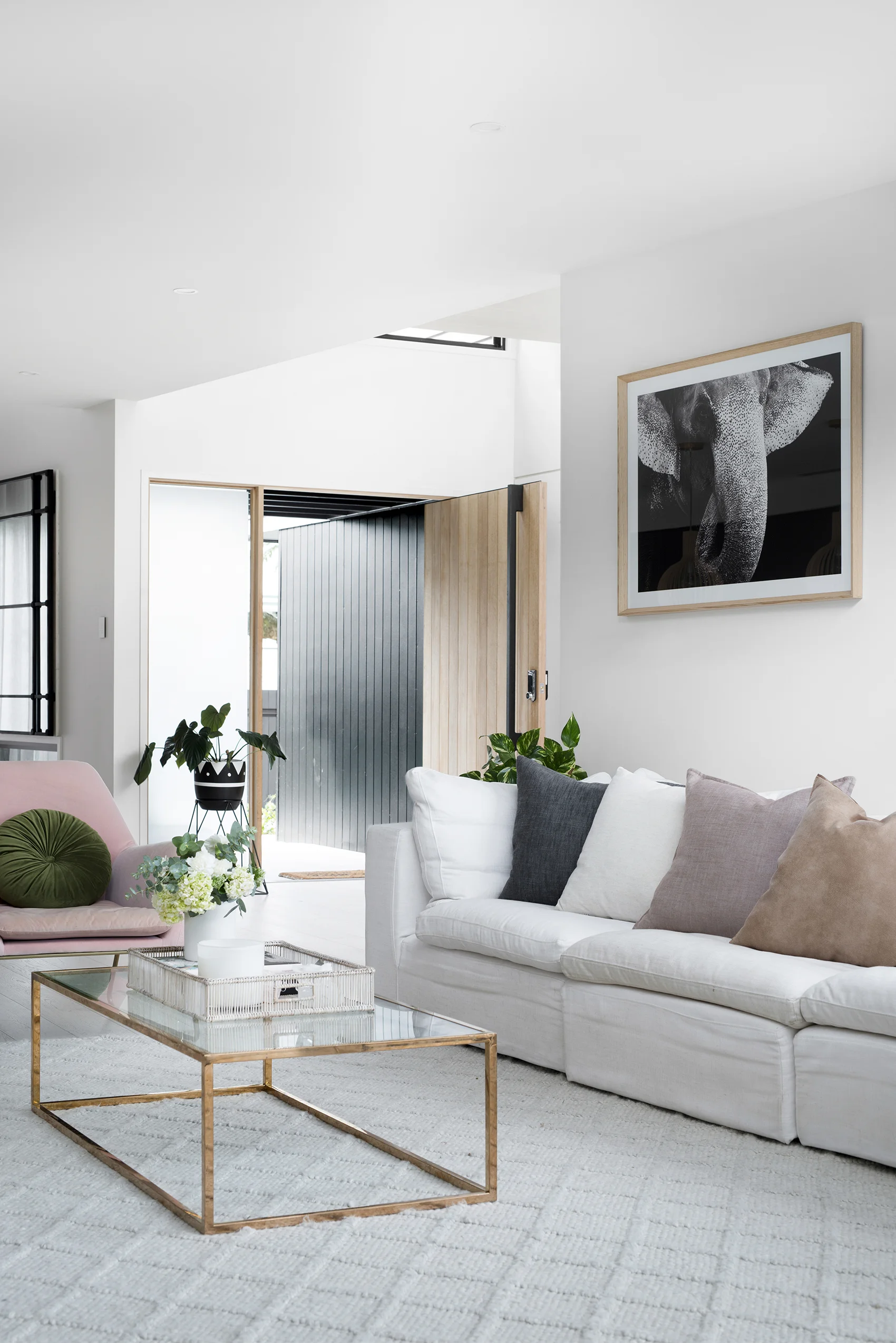 Photography Mindi Cooke / Styling Kylie Jackes / Build Graya Construction / Architect Base Architecture / Interior design Kayla Boyd