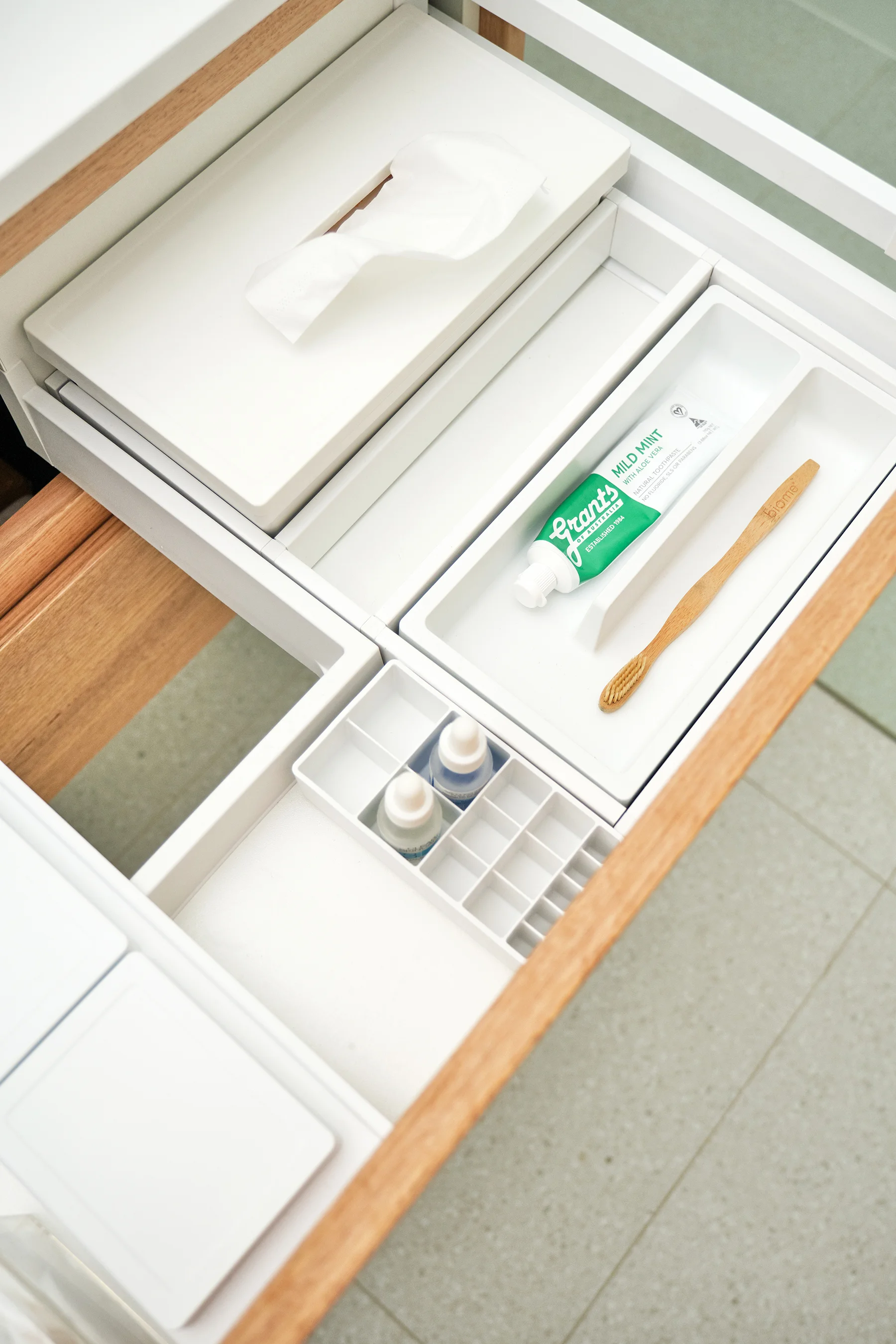 web_Adore_Home_Magazine_Bathroom_Reno_Loni_Parker5.jpg