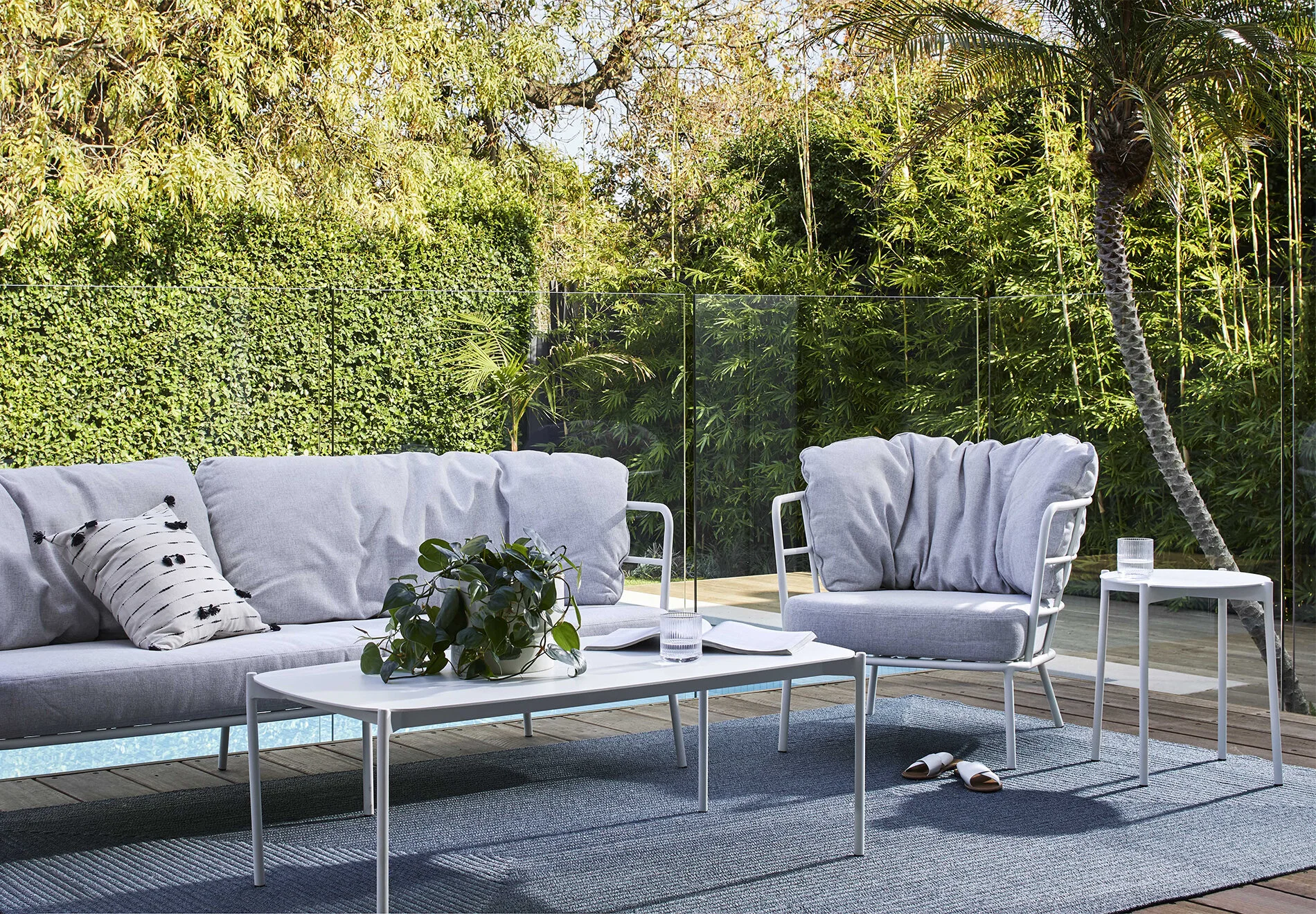 Lyon CTR Lyon ST Lyon Sofa Granada Rug Landscrape 2020 copy.jpg