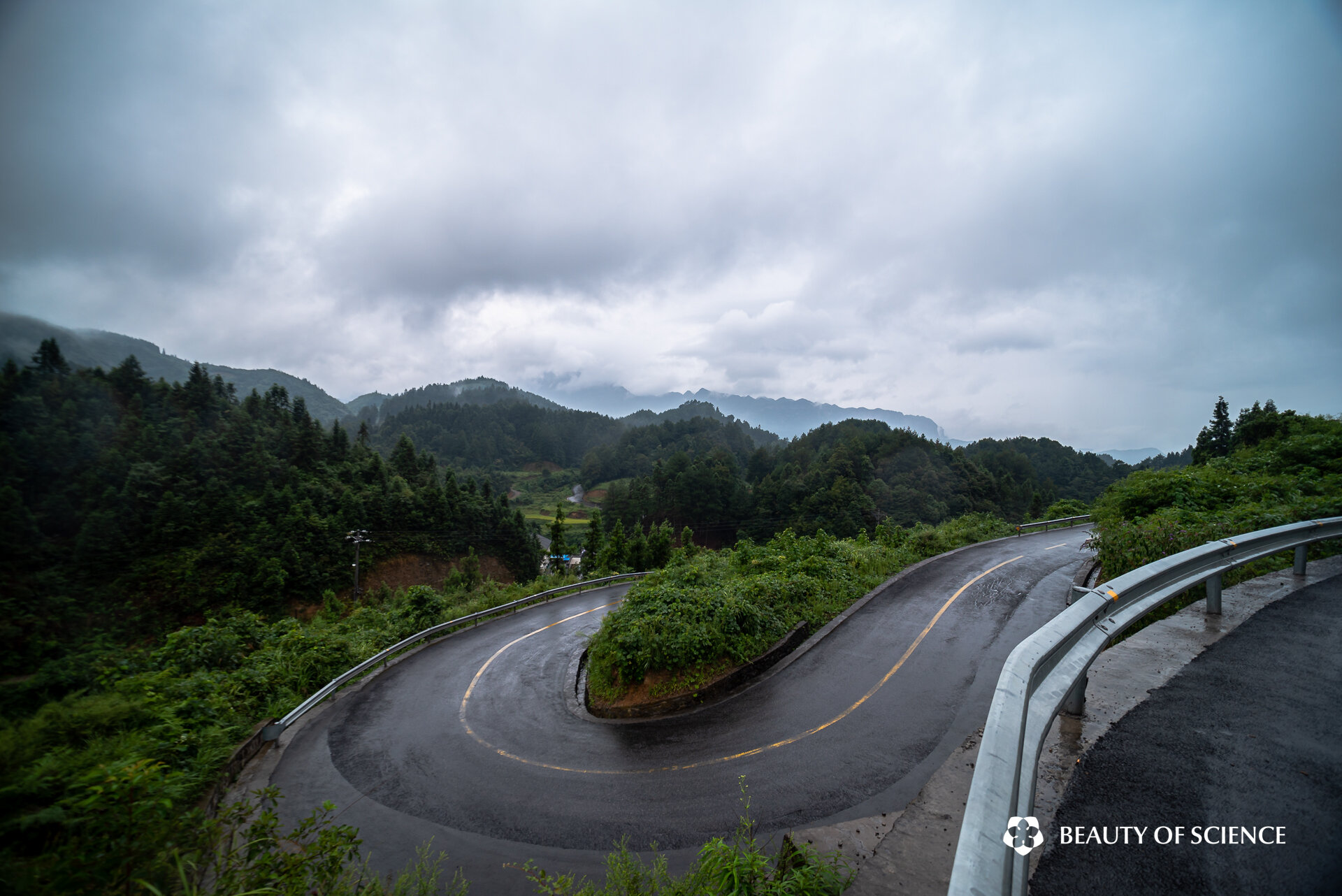 Road in Jinfo Mountain in Nanchuan