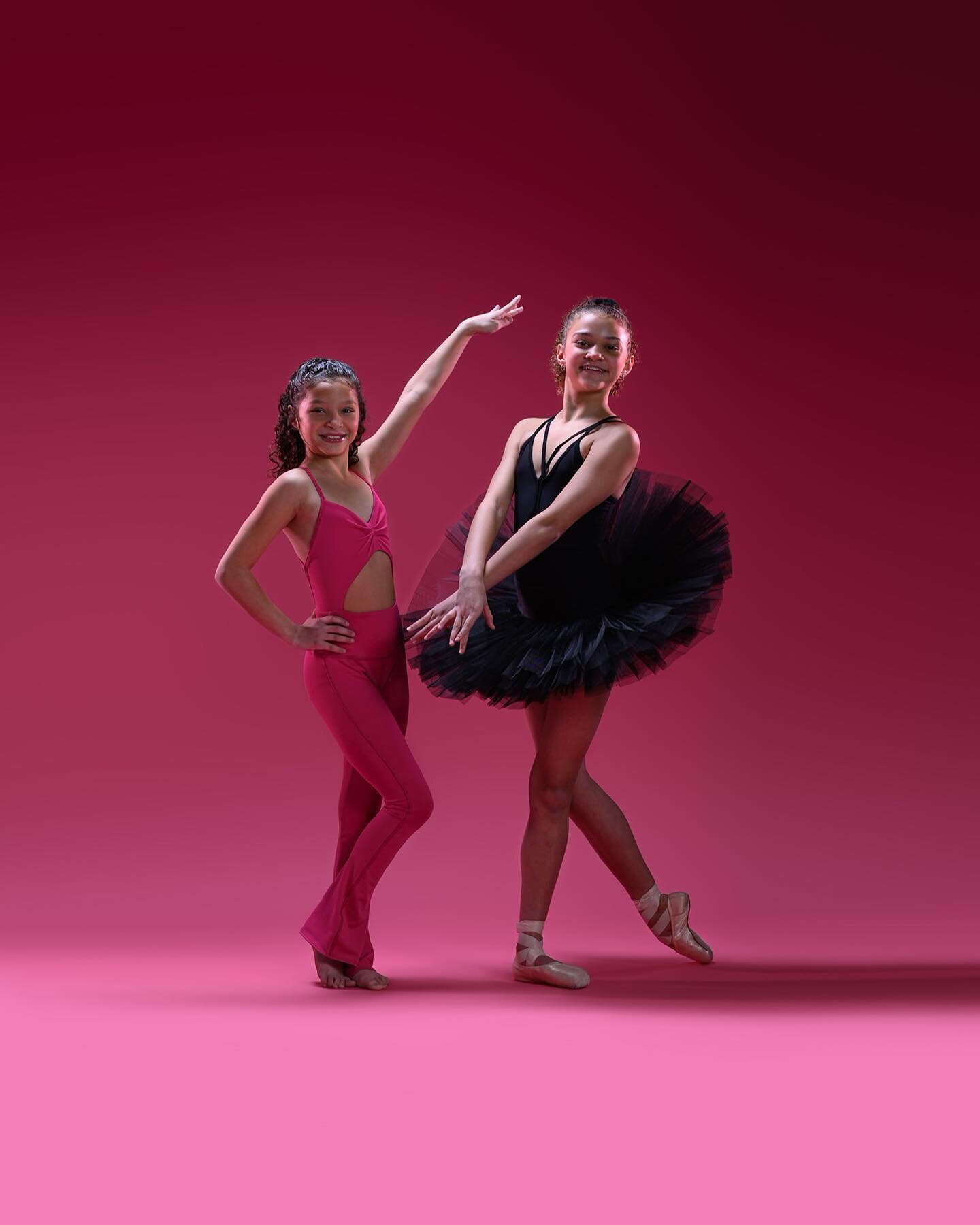 Sister Goals! 😍 How adorable are Jasmine and Jade!! ❤️ @jasandjadedance // 2023 
_________________________________________
#candidlycreated #franciscoestevezphotography #photoshoot #balletdancer #photography #balletpost #artist #ballerina #balletpho