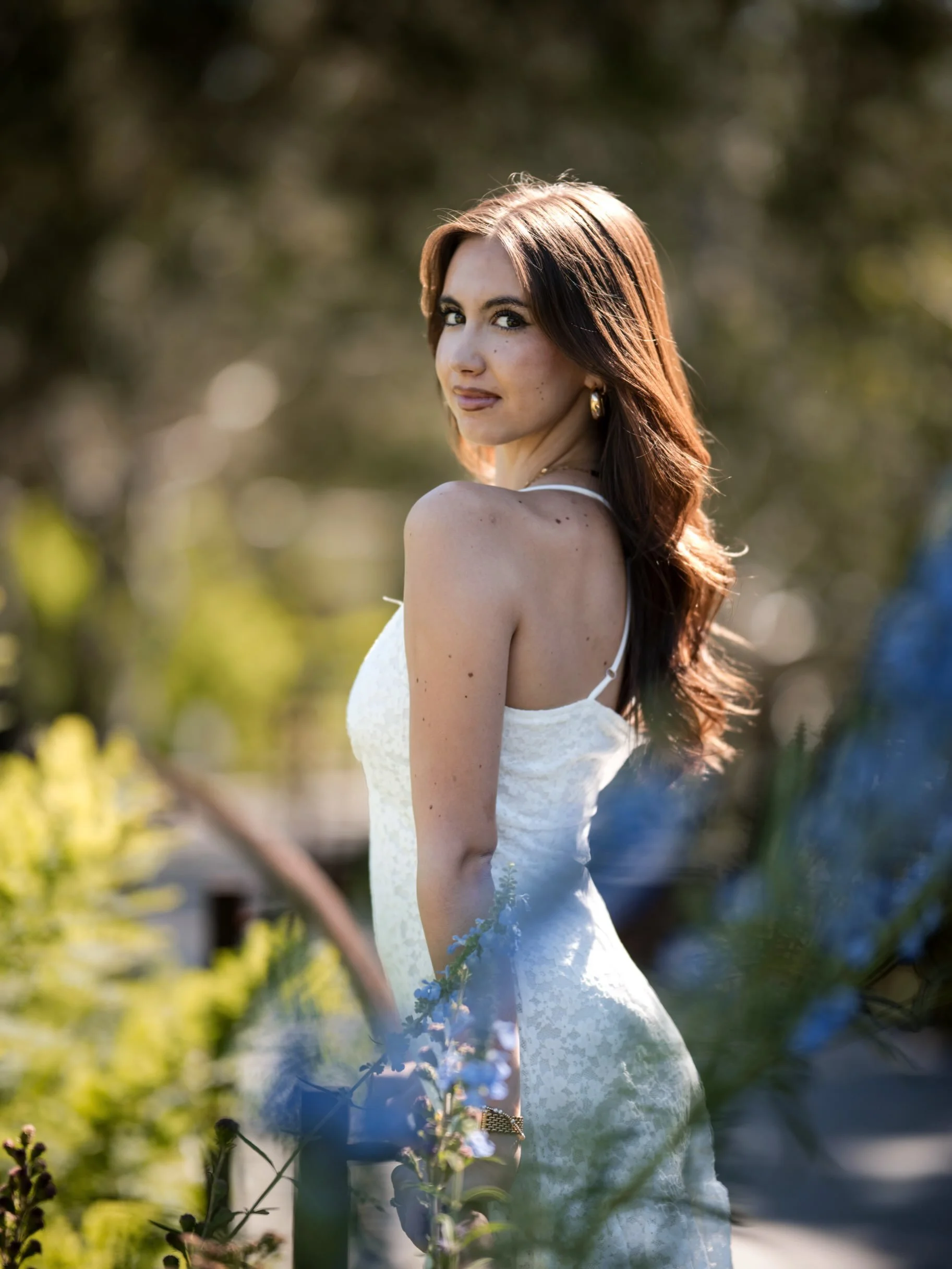Too many great ones from Bella&rsquo;s senior session to pick just a few&hellip; so we went with 20. 🤍🌿

We spent most of the session exploring the Denver Botanic Gardens, then snuck over to the Cheesman Park Pavilion for a few with those beautiful