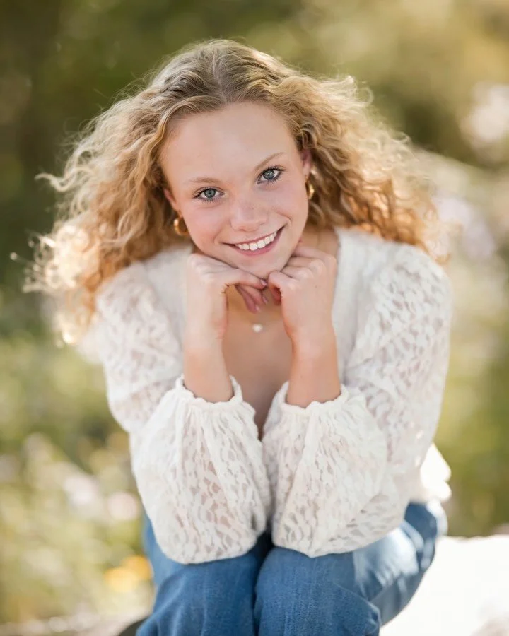 Golden light looks good on Cora. ✨

Her senior session at the Denver Botanic Gardens was full of beautiful backdrops and those moments when the sunshine caught her golden hair just right. We loved wandering the gardens with her and capturing this spe