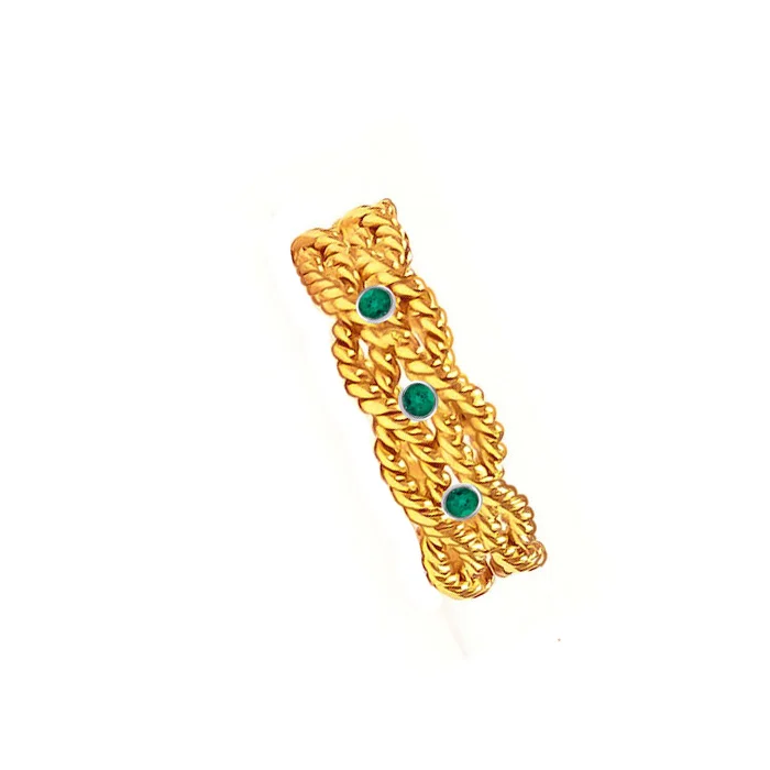 emerald-gold-wedding-rings.jpg
